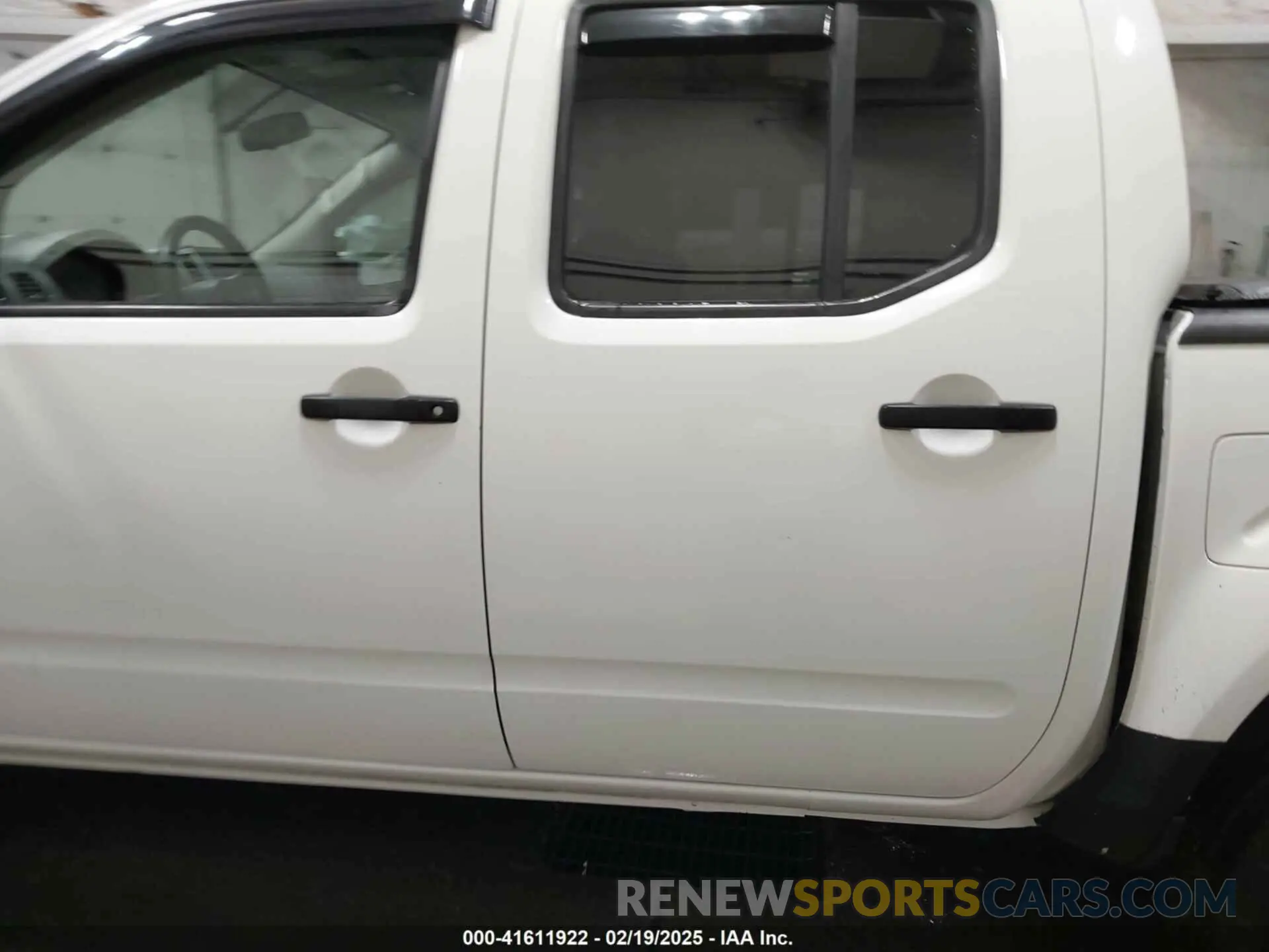14 fotografías del automóvil dañado 1N6AD0EV5KN773448 NISSAN FRONTIER 2019