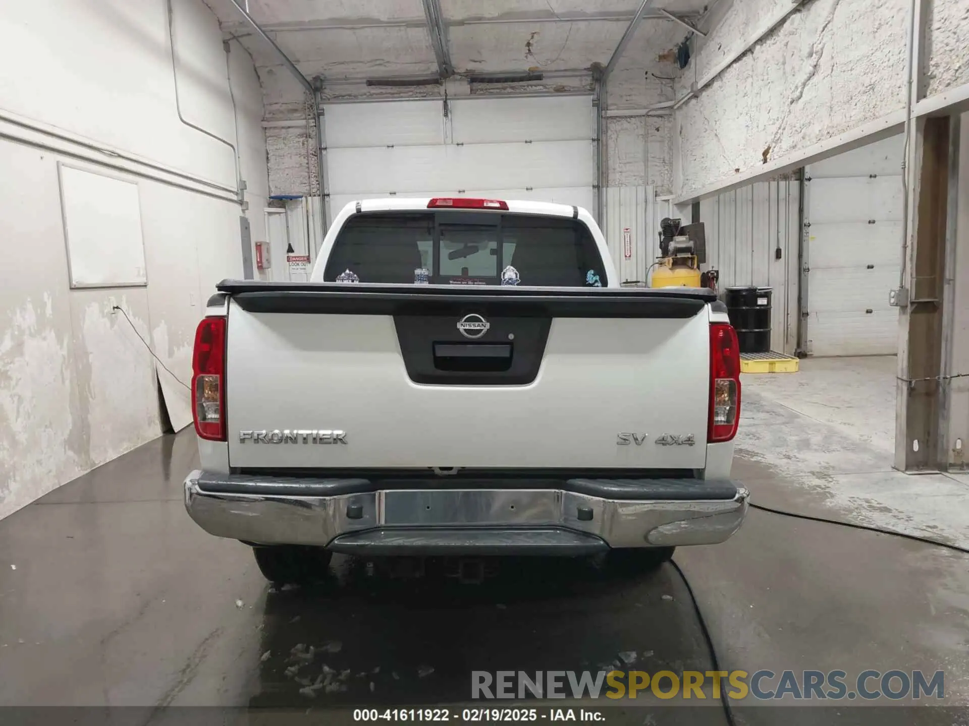16 fotografías del automóvil dañado 1N6AD0EV5KN773448 NISSAN FRONTIER 2019