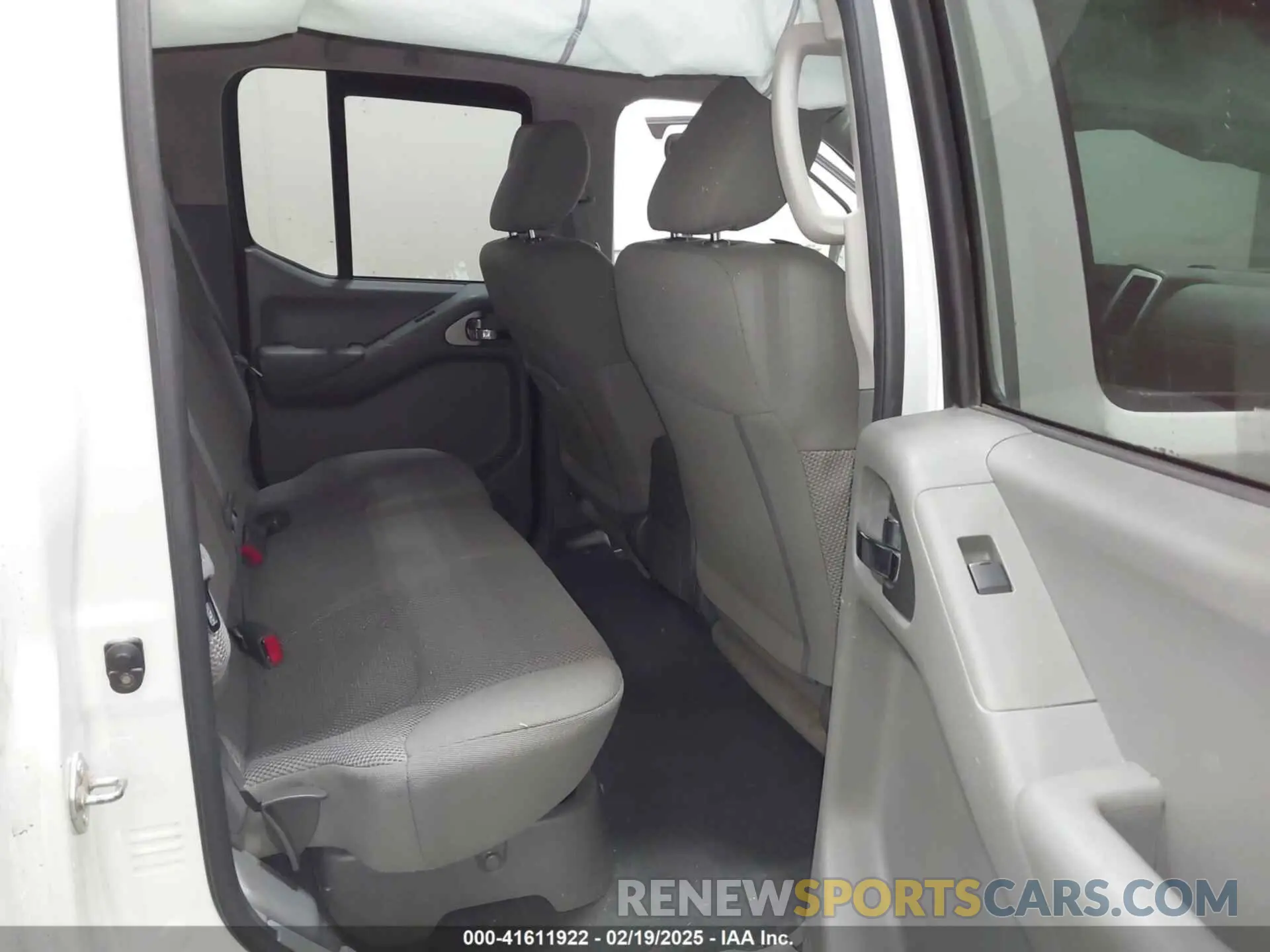 8 fotografías del automóvil dañado 1N6AD0EV5KN773448 NISSAN FRONTIER 2019
