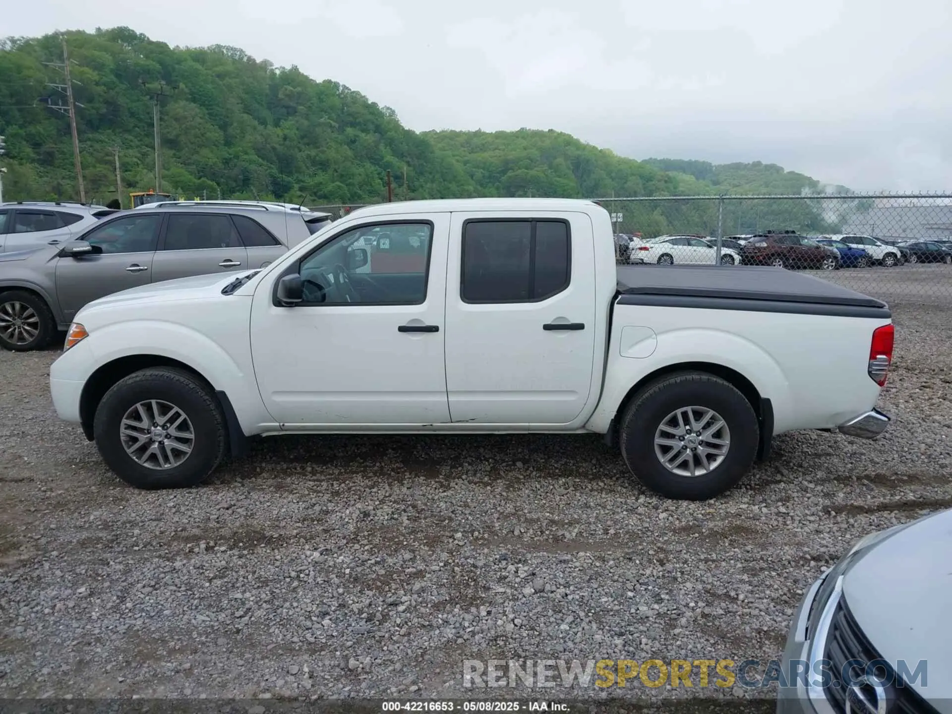 14 fotografías del automóvil dañado 1N6AD0EV5KN871430 NISSAN FRONTIER 2019