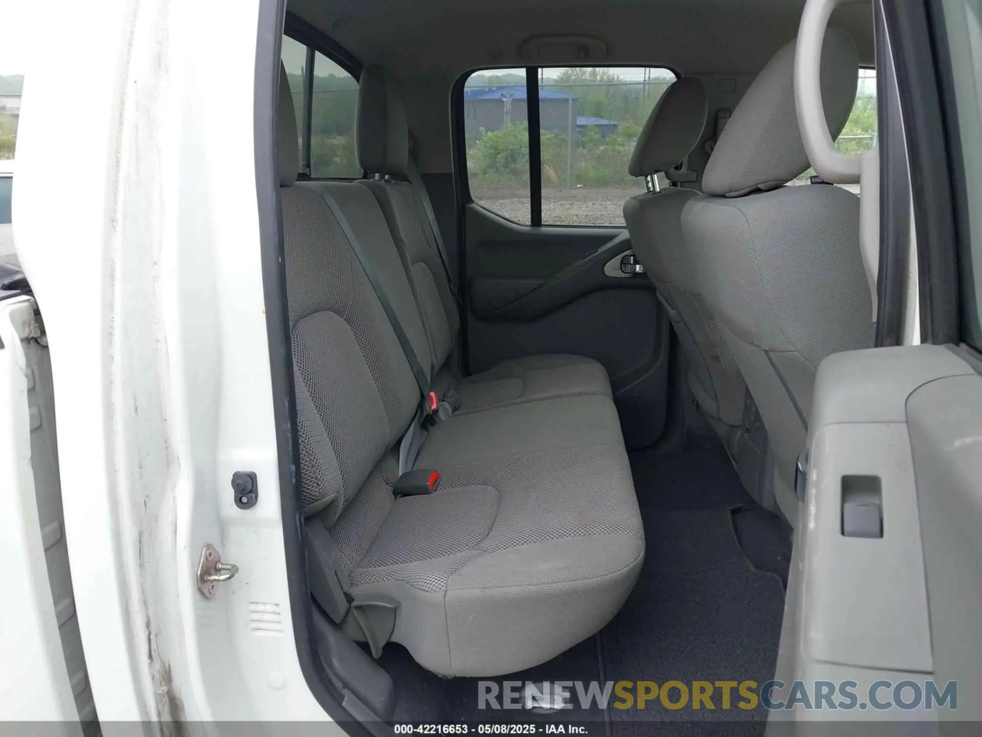 8 fotografías del automóvil dañado 1N6AD0EV5KN871430 NISSAN FRONTIER 2019