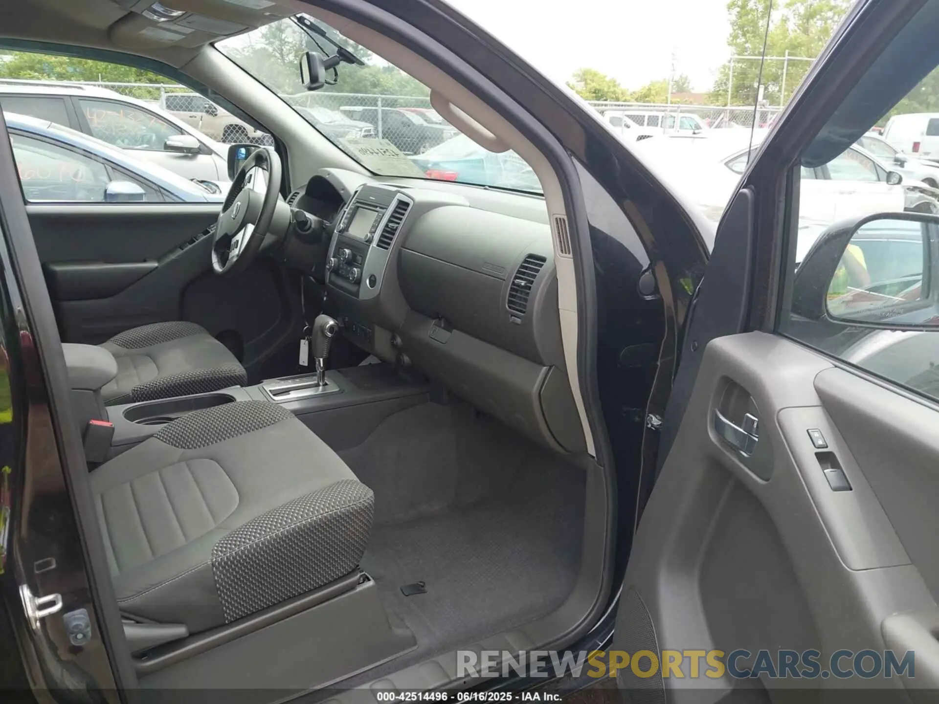 5 fotografías del automóvil dañado 1N6AD0EV6KN735193 NISSAN FRONTIER 2019