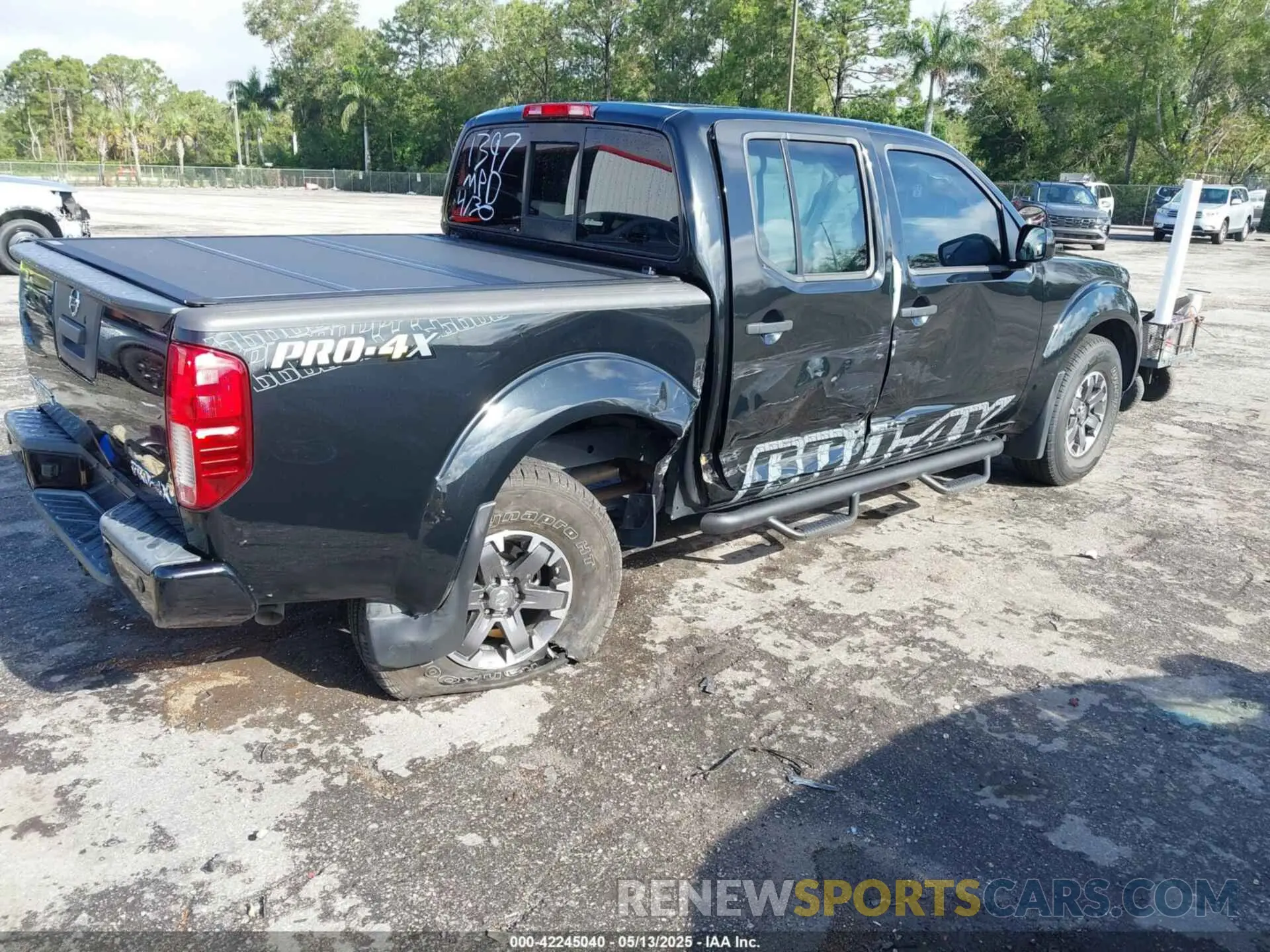 4 fotografías del automóvil dañado 1N6AD0EV6KN881397 NISSAN FRONTIER 2019