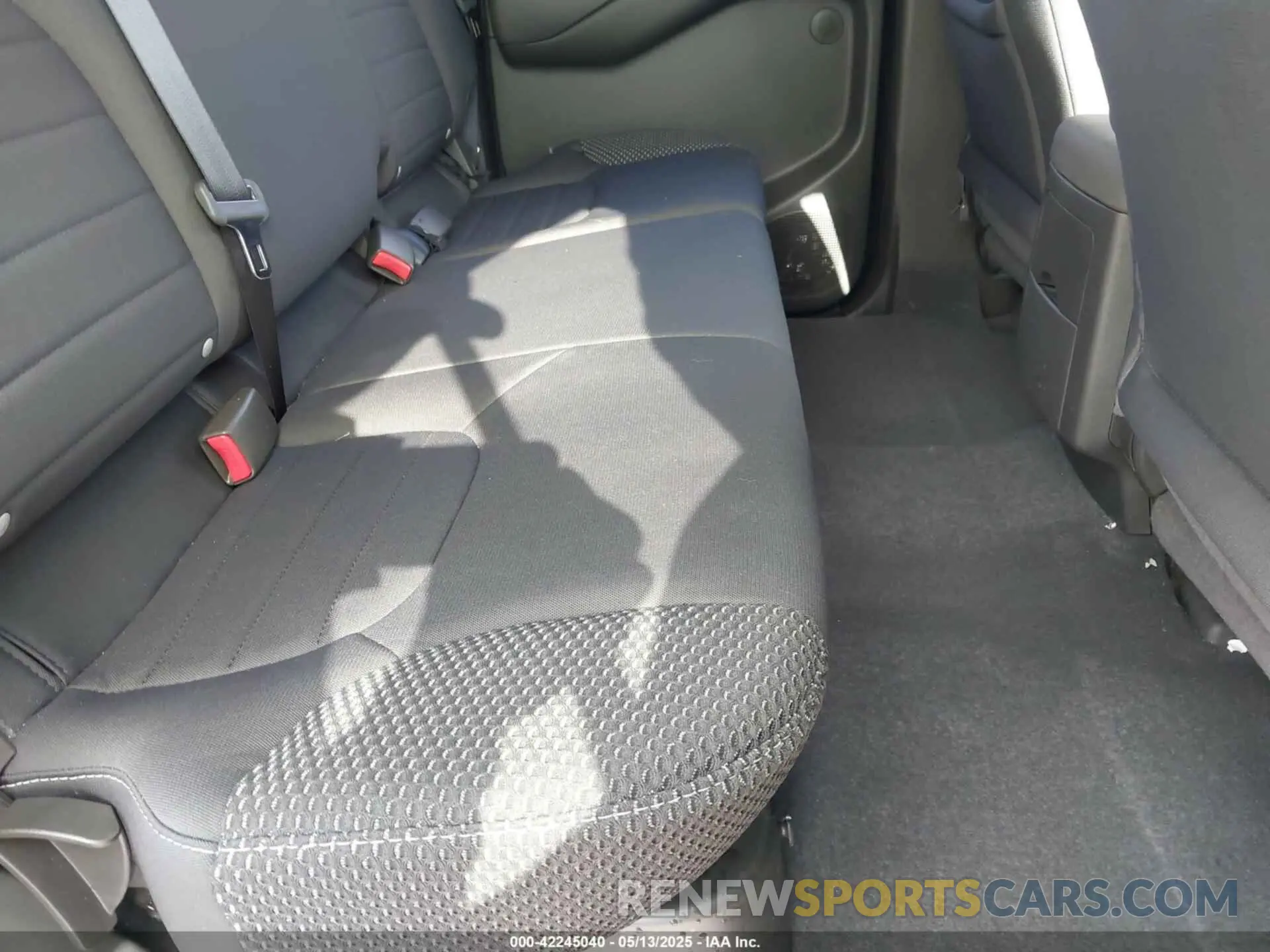 8 fotografías del automóvil dañado 1N6AD0EV6KN881397 NISSAN FRONTIER 2019