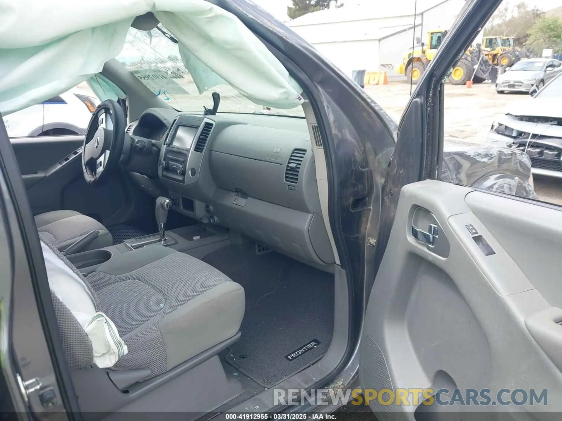 5 fotografías del automóvil dañado 1N6AD0EV7KN704633 NISSAN FRONTIER 2019