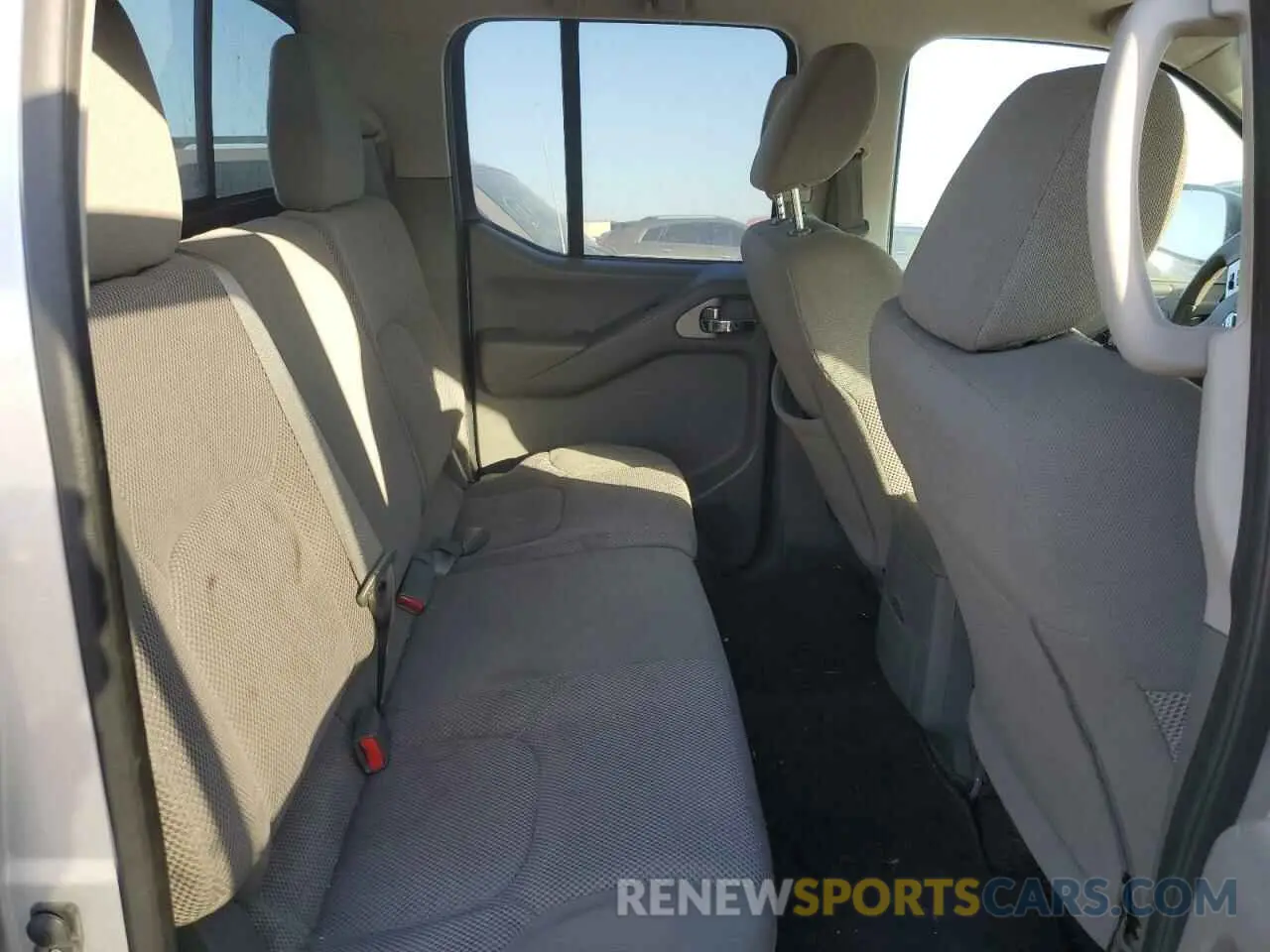 10 fotografías del automóvil dañado 1N6AD0EV8KN716967 NISSAN FRONTIER 2019