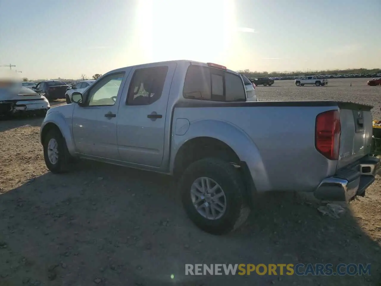 2 fotografías del automóvil dañado 1N6AD0EV8KN716967 NISSAN FRONTIER 2019