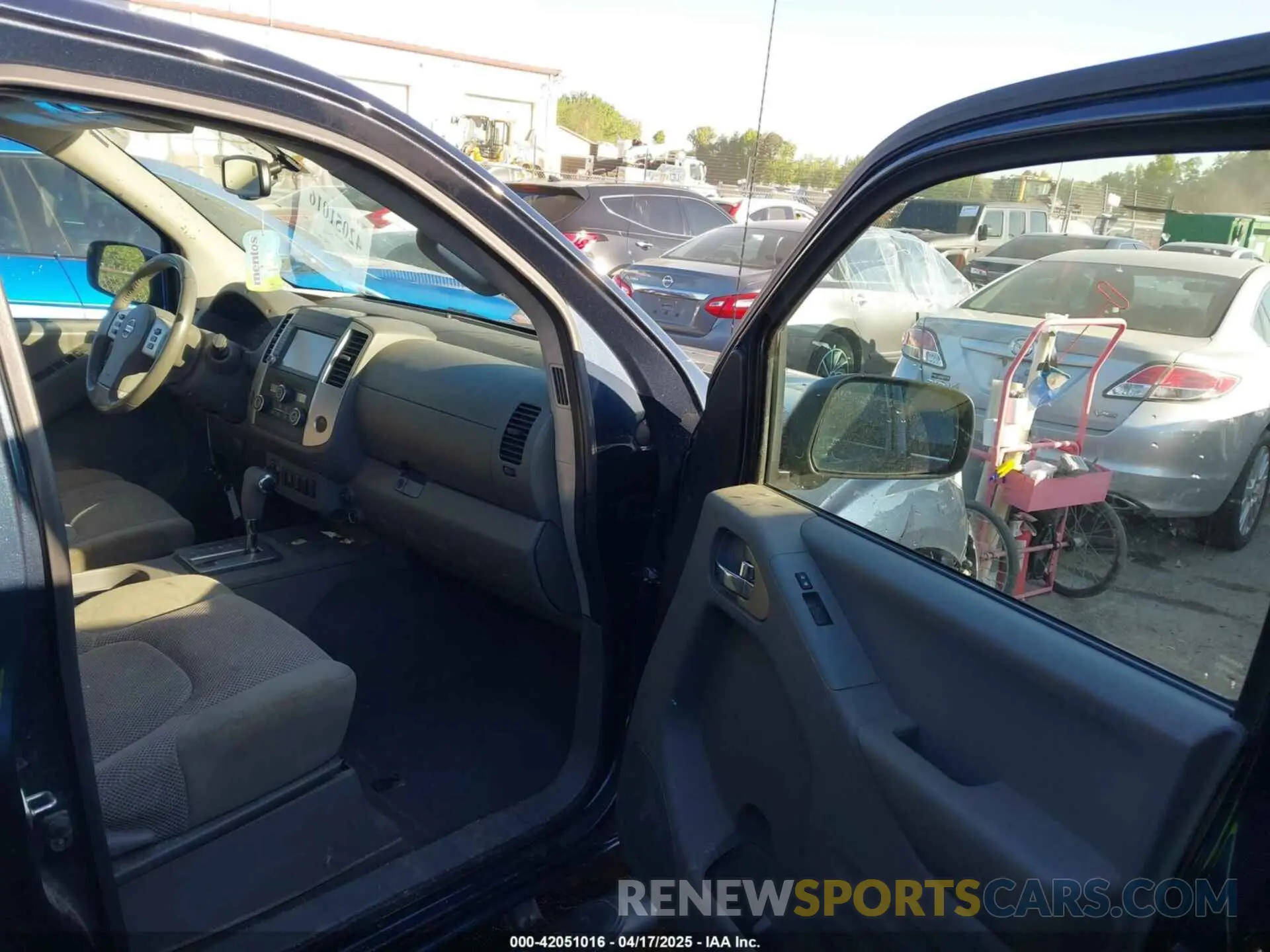 5 fotografías del automóvil dañado 1N6AD0EV8KN750732 NISSAN FRONTIER 2019