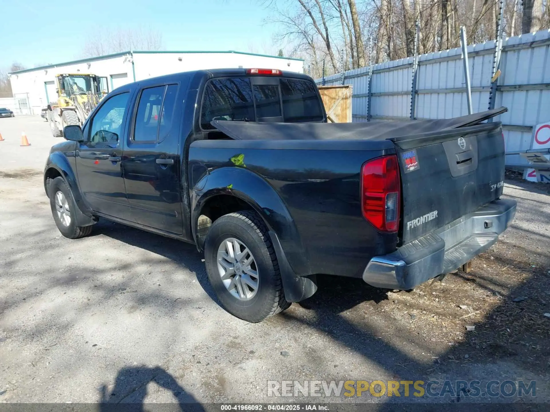 3 fotografías del automóvil dañado 1N6AD0EV8KN795766 NISSAN FRONTIER 2019