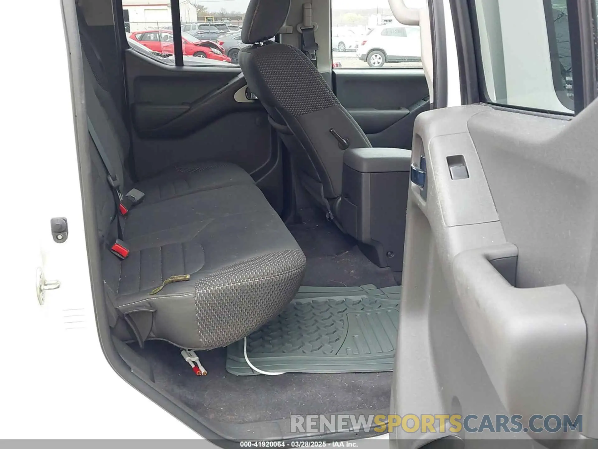8 fotografías del automóvil dañado 1N6AD0EV9KN719487 NISSAN FRONTIER 2019