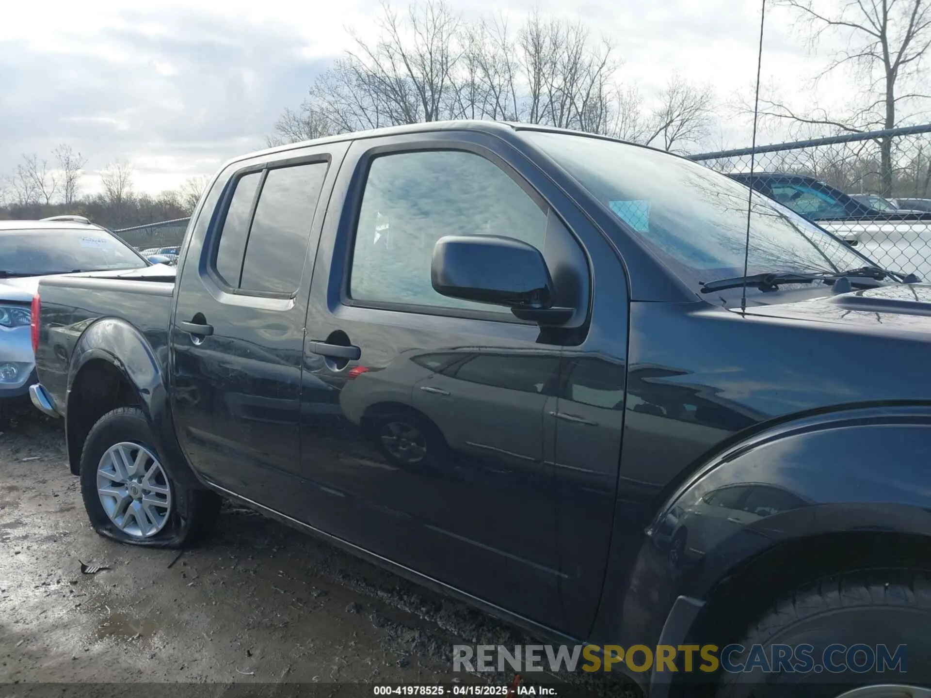 14 fotografías del automóvil dañado 1N6AD0EV9KN723149 NISSAN FRONTIER 2019