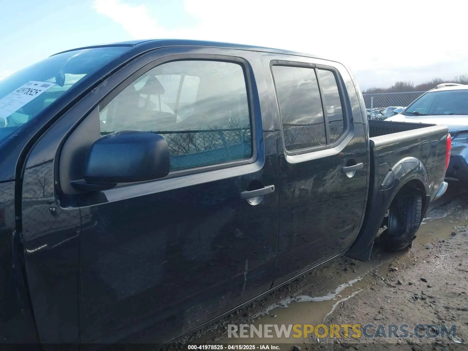 15 fotografías del automóvil dañado 1N6AD0EV9KN723149 NISSAN FRONTIER 2019