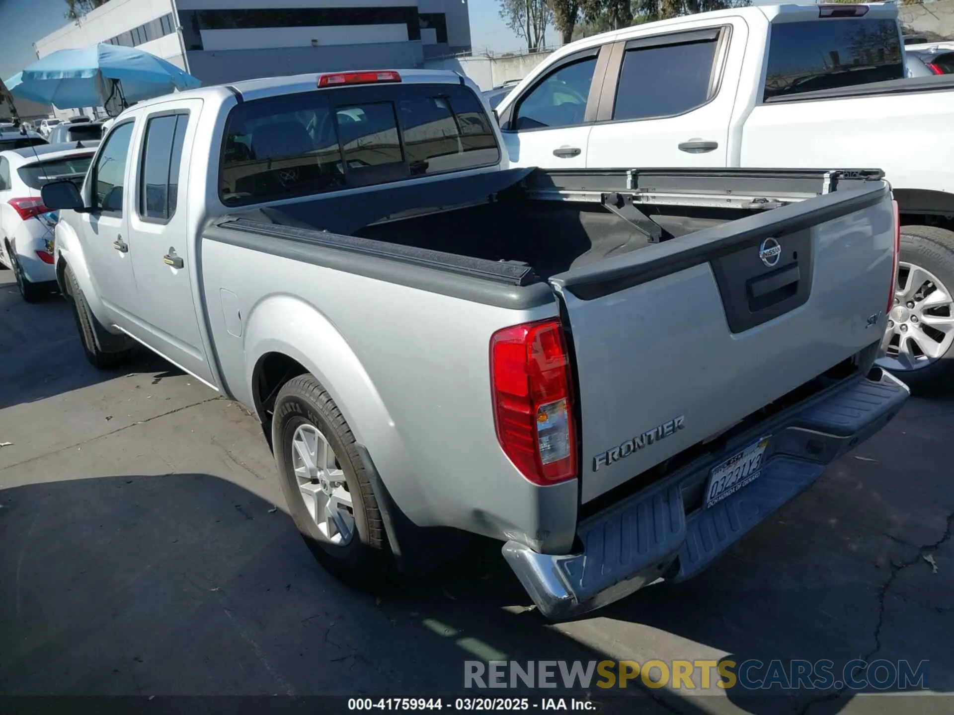 3 fotografías del automóvil dañado 1N6AD0FR5KN701277 NISSAN FRONTIER 2019