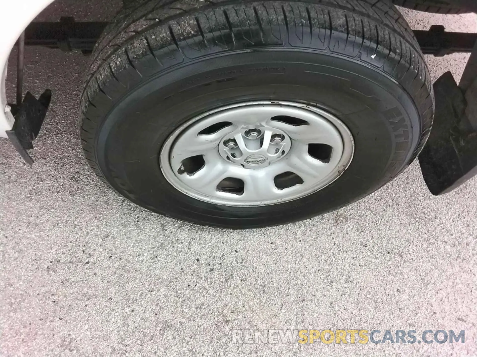 32 fotografías del automóvil dañado 1N6BD0CT2KN713374 NISSAN FRONTIER 2019