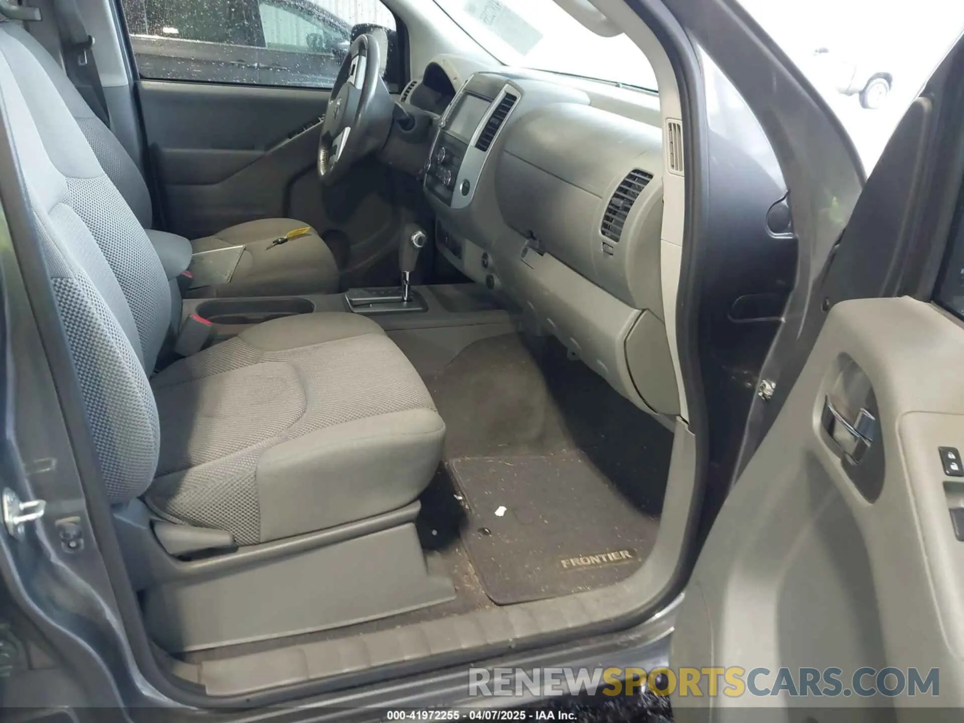 5 fotografías del automóvil dañado 1N6DD0ER0KN799634 NISSAN FRONTIER 2019