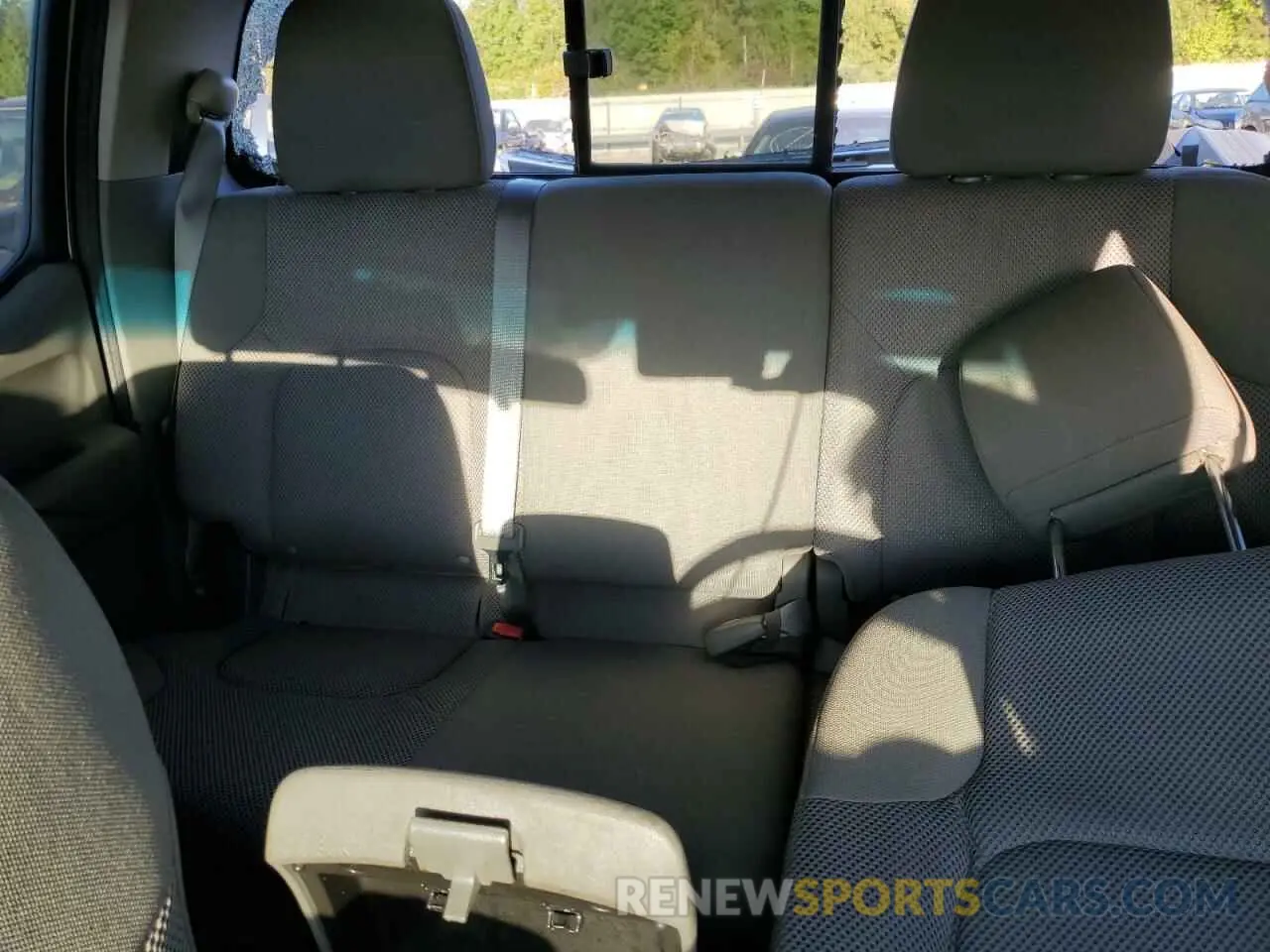 10 fotografías del automóvil dañado 1N6DD0ER3KN752338 NISSAN FRONTIER 2019