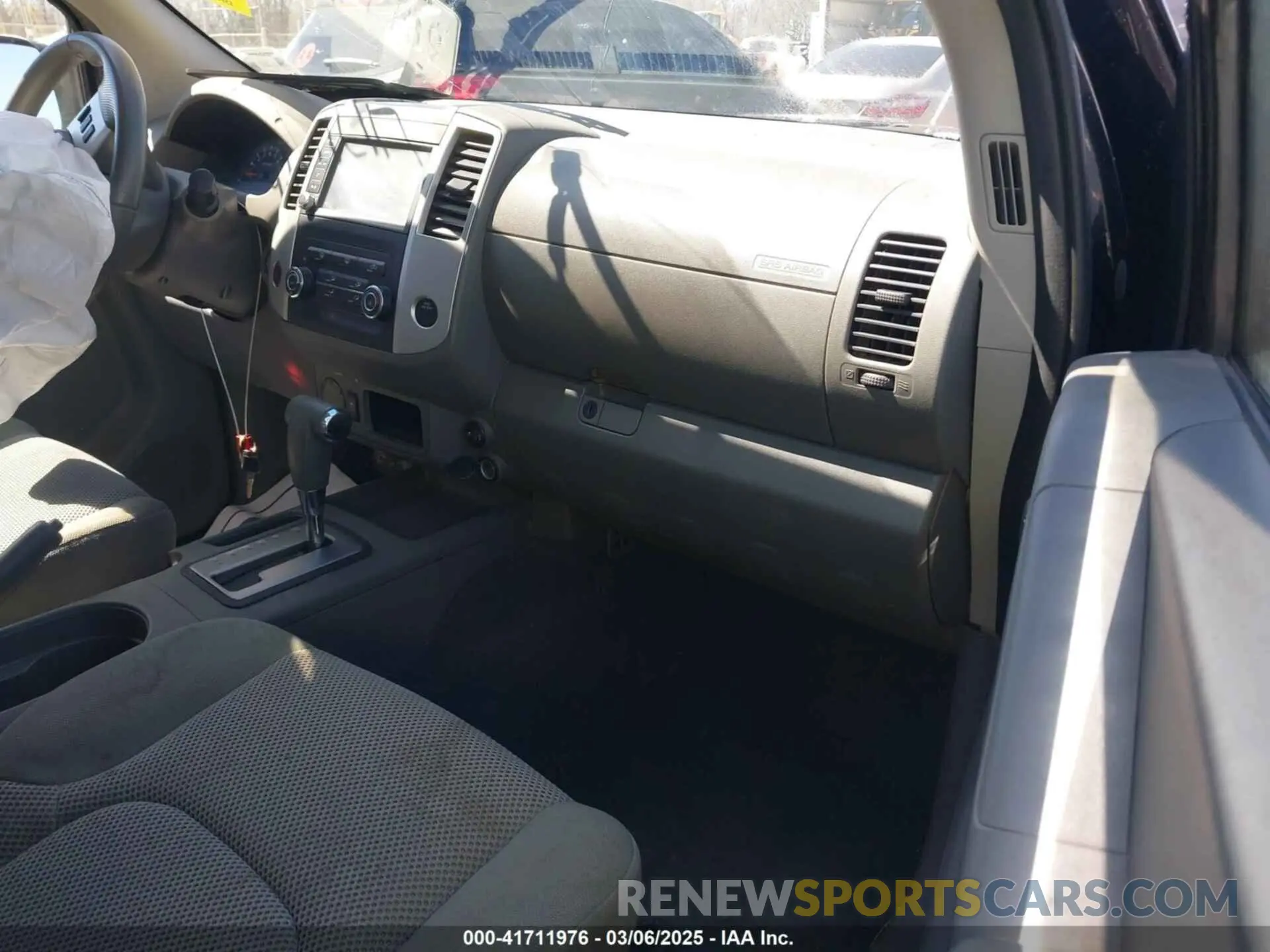 5 fotografías del automóvil dañado 1N6DD0ER4KN741557 NISSAN FRONTIER 2019