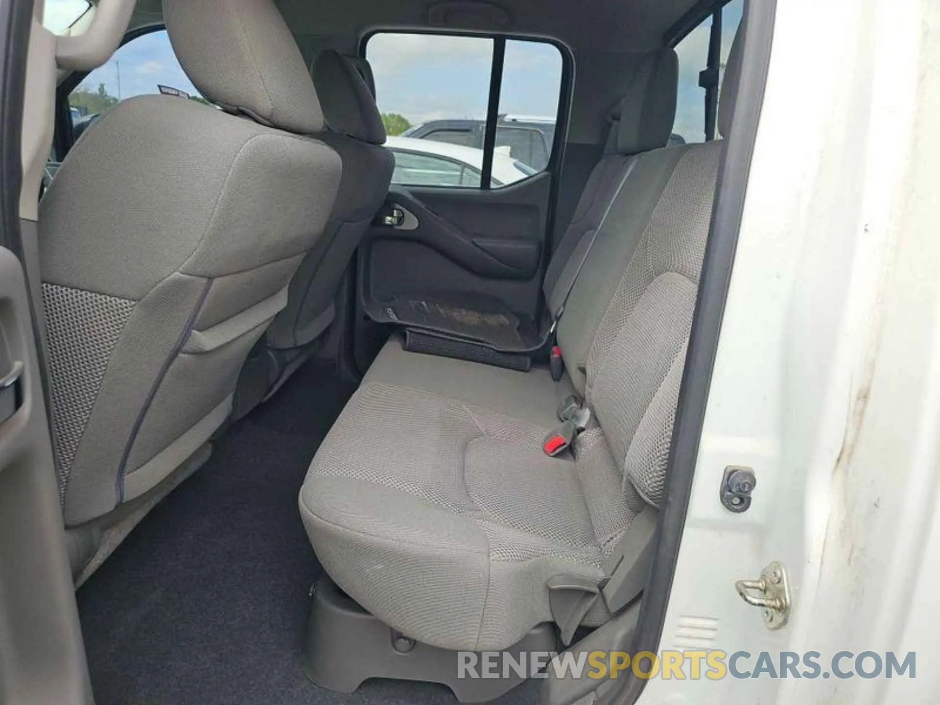 14 fotografías del automóvil dañado 1N6DD0EV1KN724311 NISSAN FRONTIER 2019