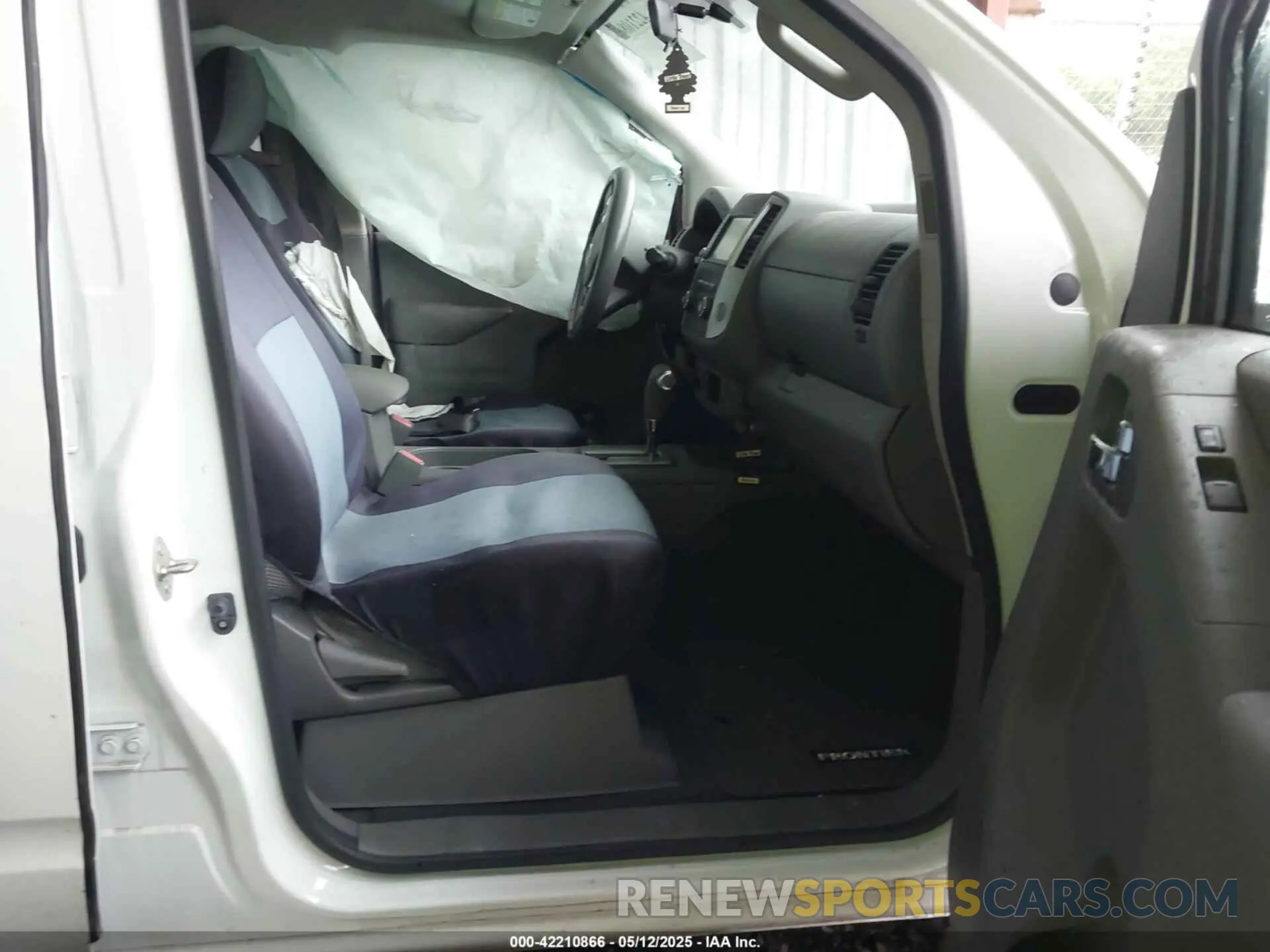 5 fotografías del automóvil dañado 1N6DD0EV9KN875249 NISSAN FRONTIER 2019