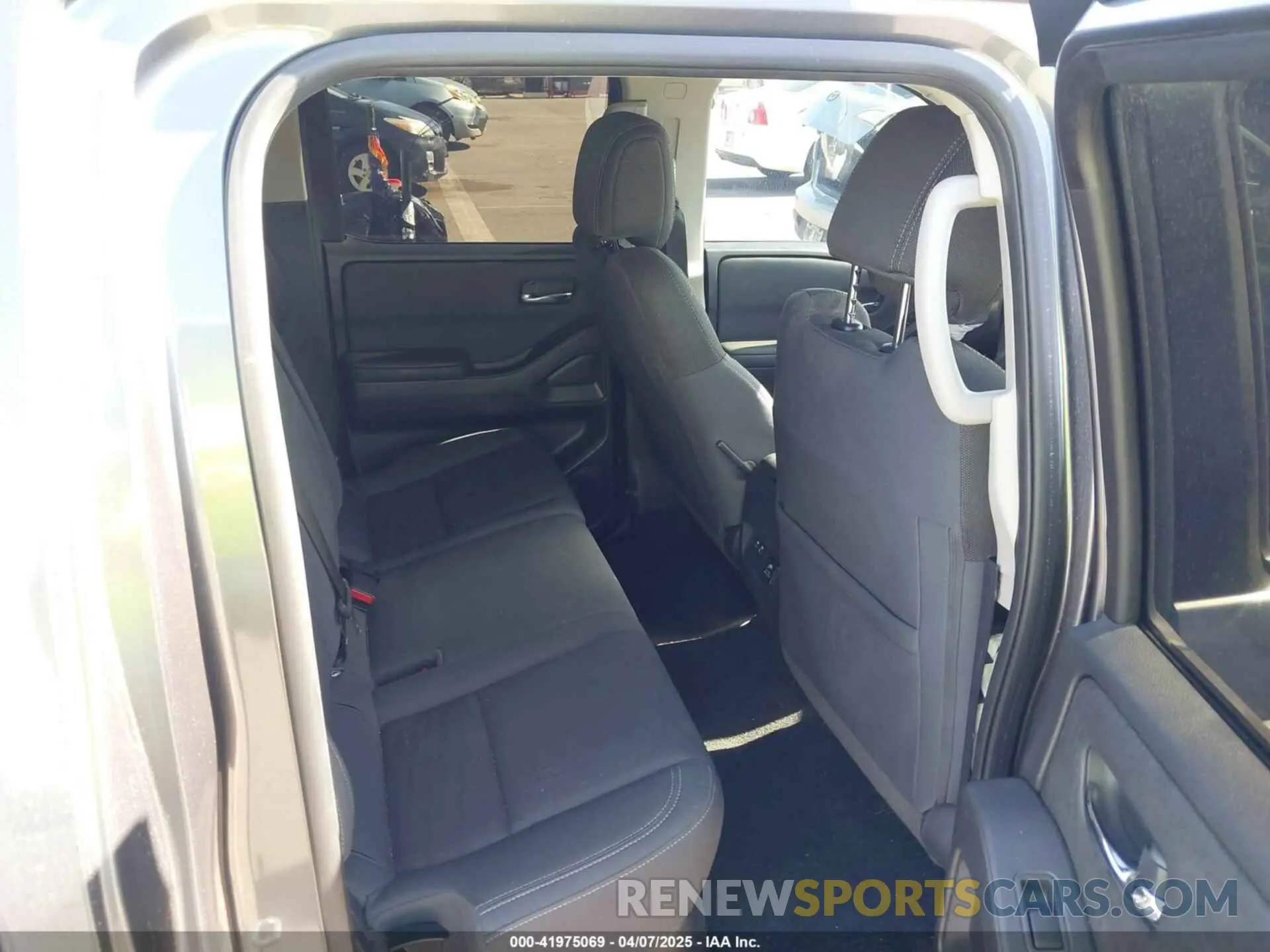 8 fotografías del automóvil dañado 1N6ED1EJ4PN640336 NISSAN FRONTIER 2023
