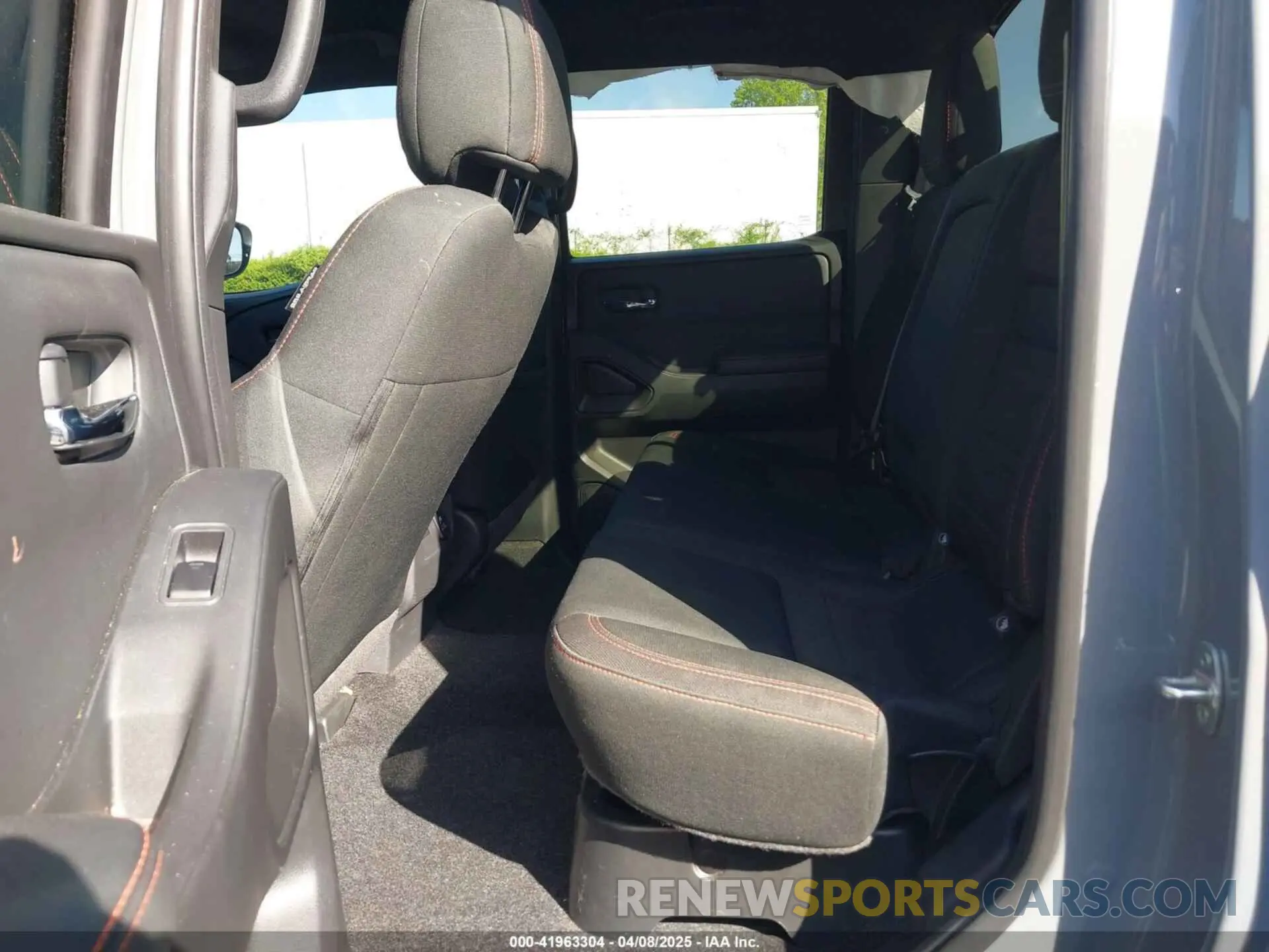 8 fotografías del automóvil dañado 1N6ED1EK7PN603435 NISSAN FRONTIER 2023