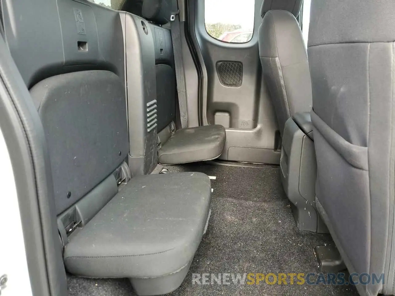 10 fotografías del automóvil dañado 1N6ED1CL2RN641864 NISSAN FRONTIER 2024