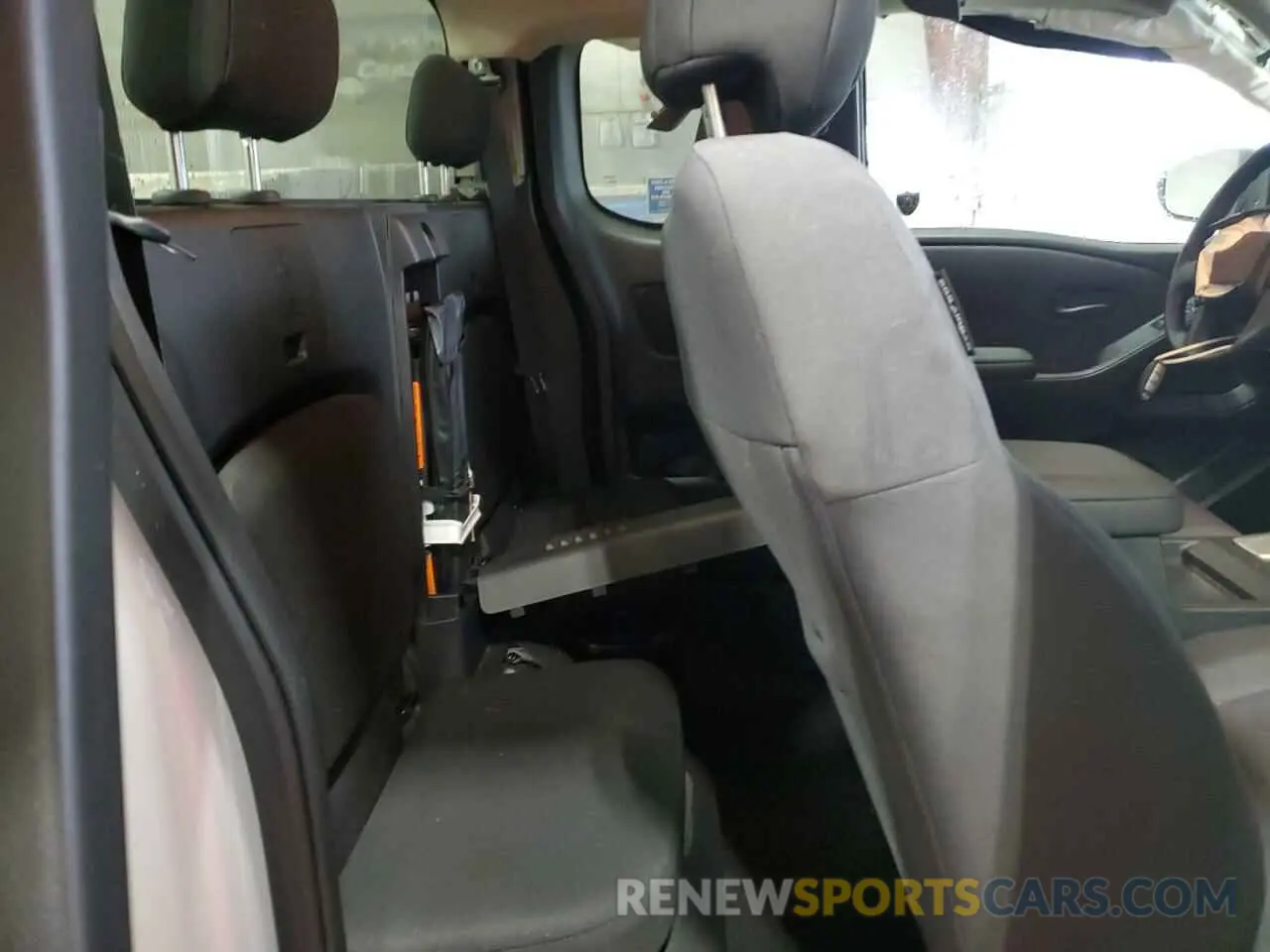 10 fotografías del automóvil dañado 1N6ED1CM2RN647995 NISSAN FRONTIER 2024