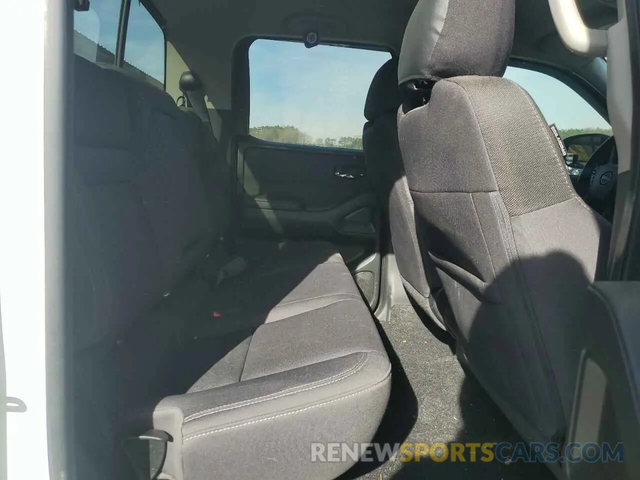10 fotografías del automóvil dañado 1N6ED1FJ4RN626096 NISSAN FRONTIER 2024