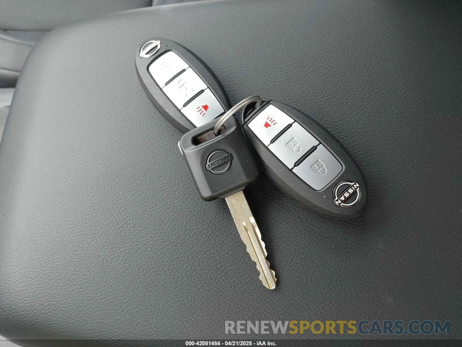 11 fotografías del automóvil dañado 1N6ED1EJ4SN629393 NISSAN FRONTIER 2025