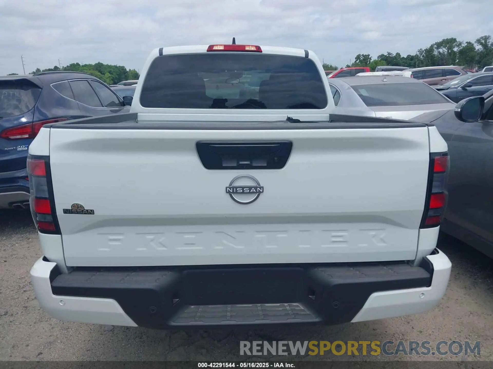 15 fotografías del automóvil dañado 1N6ED1EJ9SN607017 NISSAN FRONTIER 2025