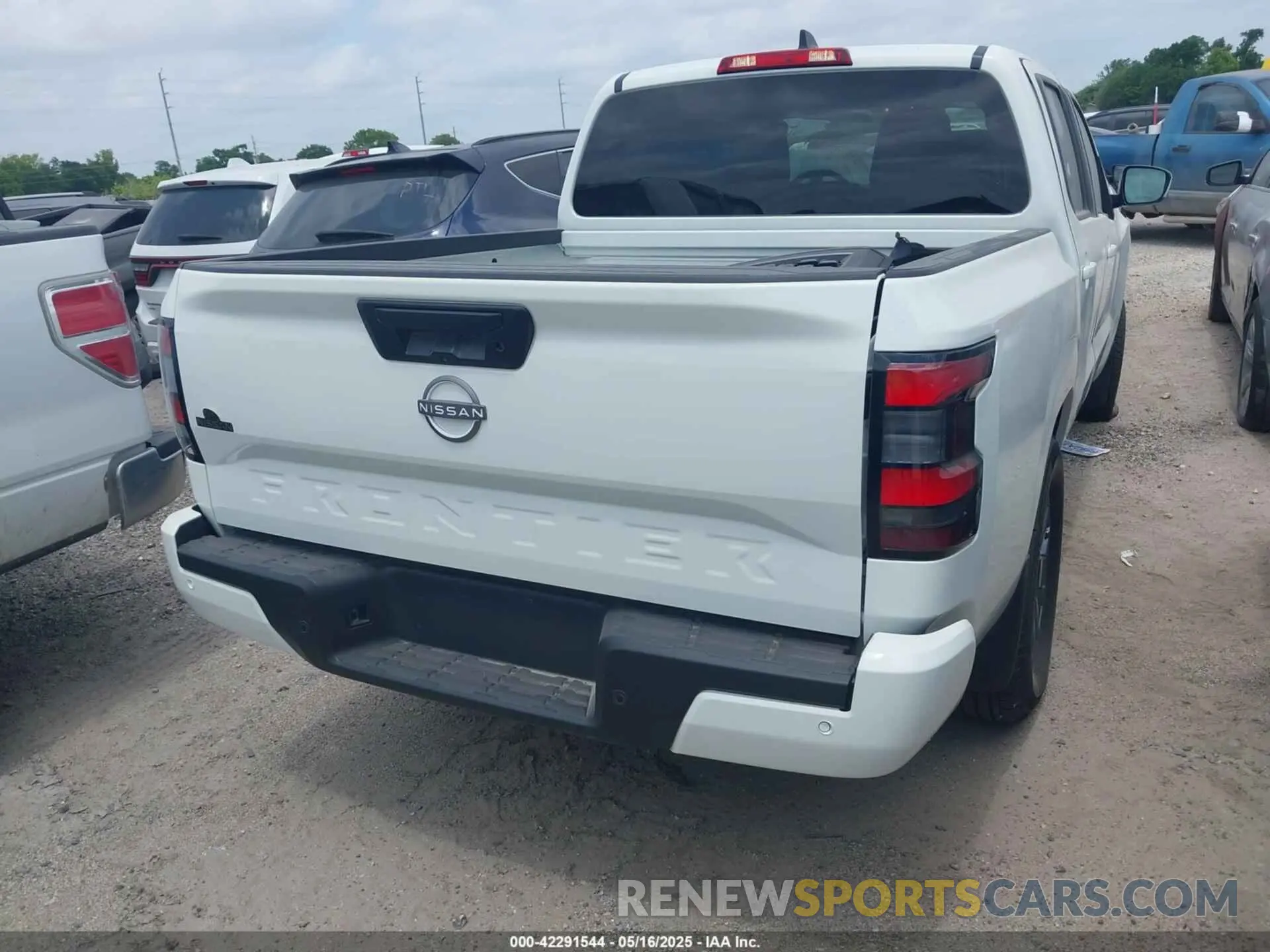 4 fotografías del automóvil dañado 1N6ED1EJ9SN607017 NISSAN FRONTIER 2025