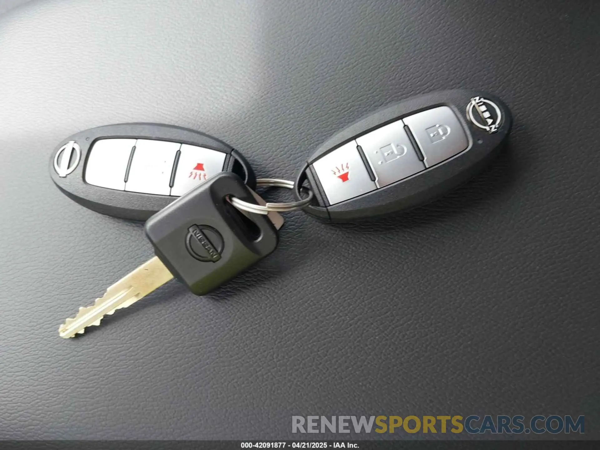 11 fotografías del automóvil dañado 1N6ED1EK4SN630701 NISSAN FRONTIER 2025