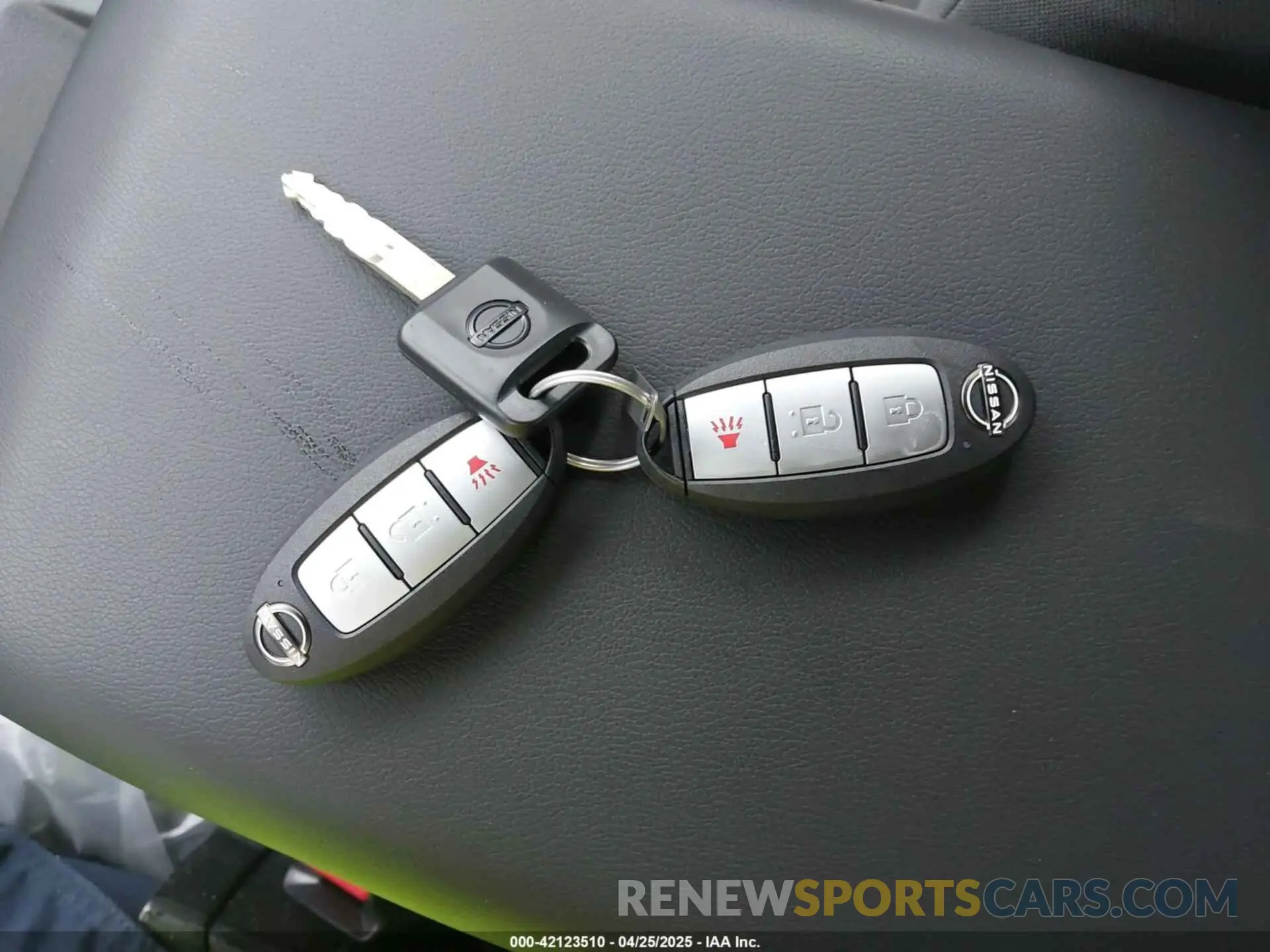 11 fotografías del automóvil dañado 1N6ED1EK4SN631136 NISSAN FRONTIER 2025