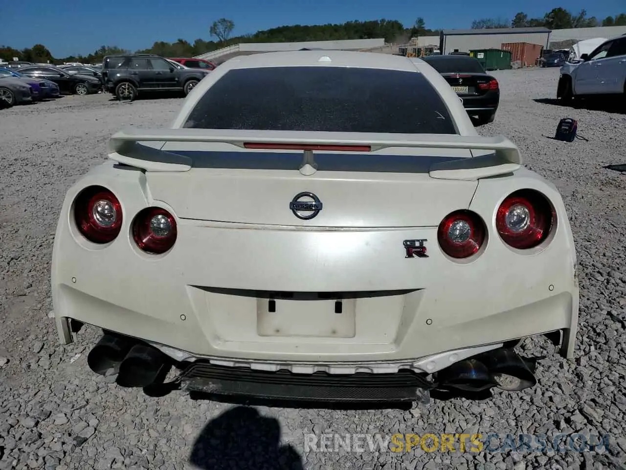 6 fotografías del automóvil dañado JN1AR5BF1MM160060 NISSAN GTR 2021