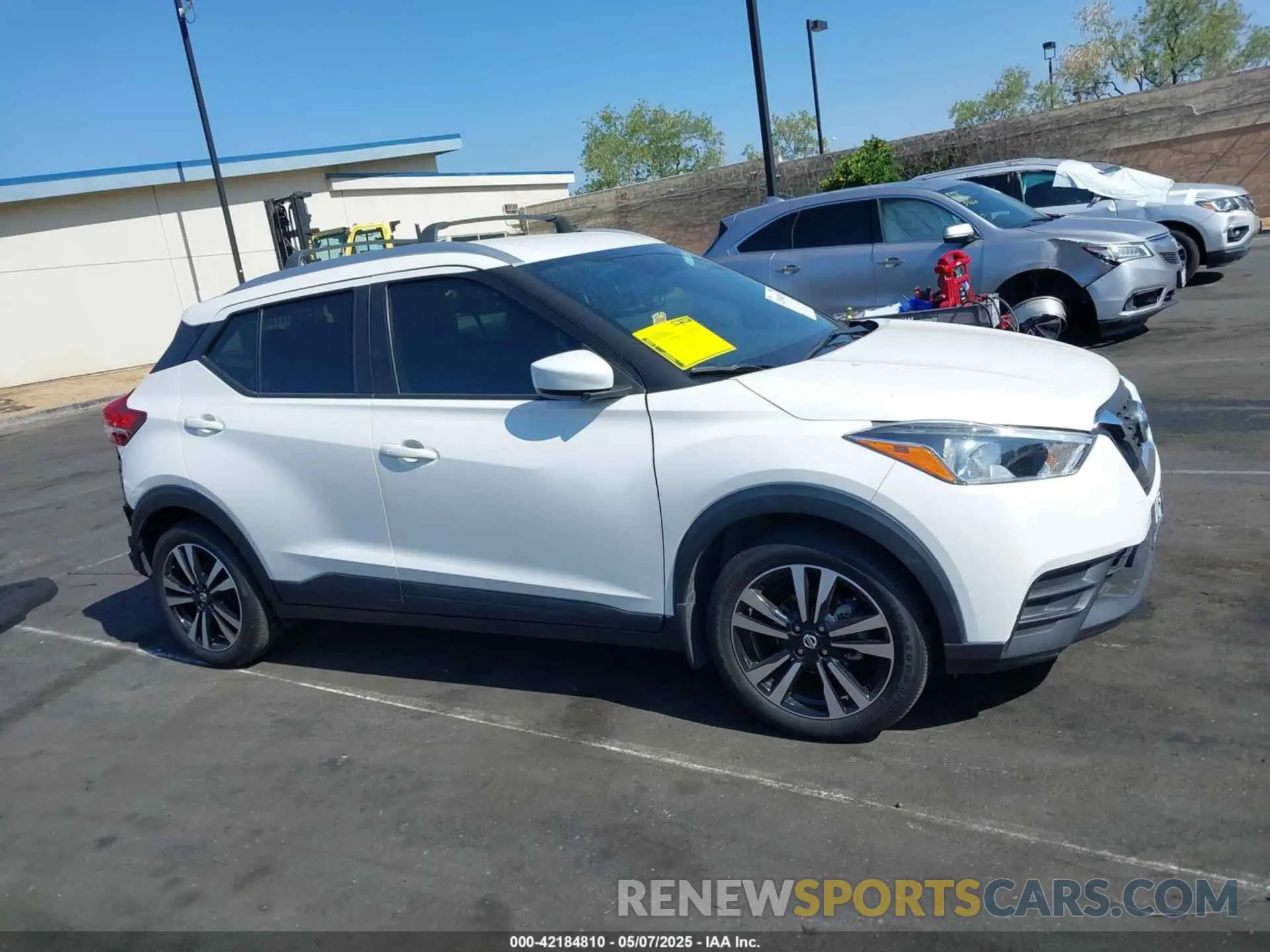 14 fotografías del automóvil dañado 3N1CP5CU0KL506943 NISSAN KICKS 2019