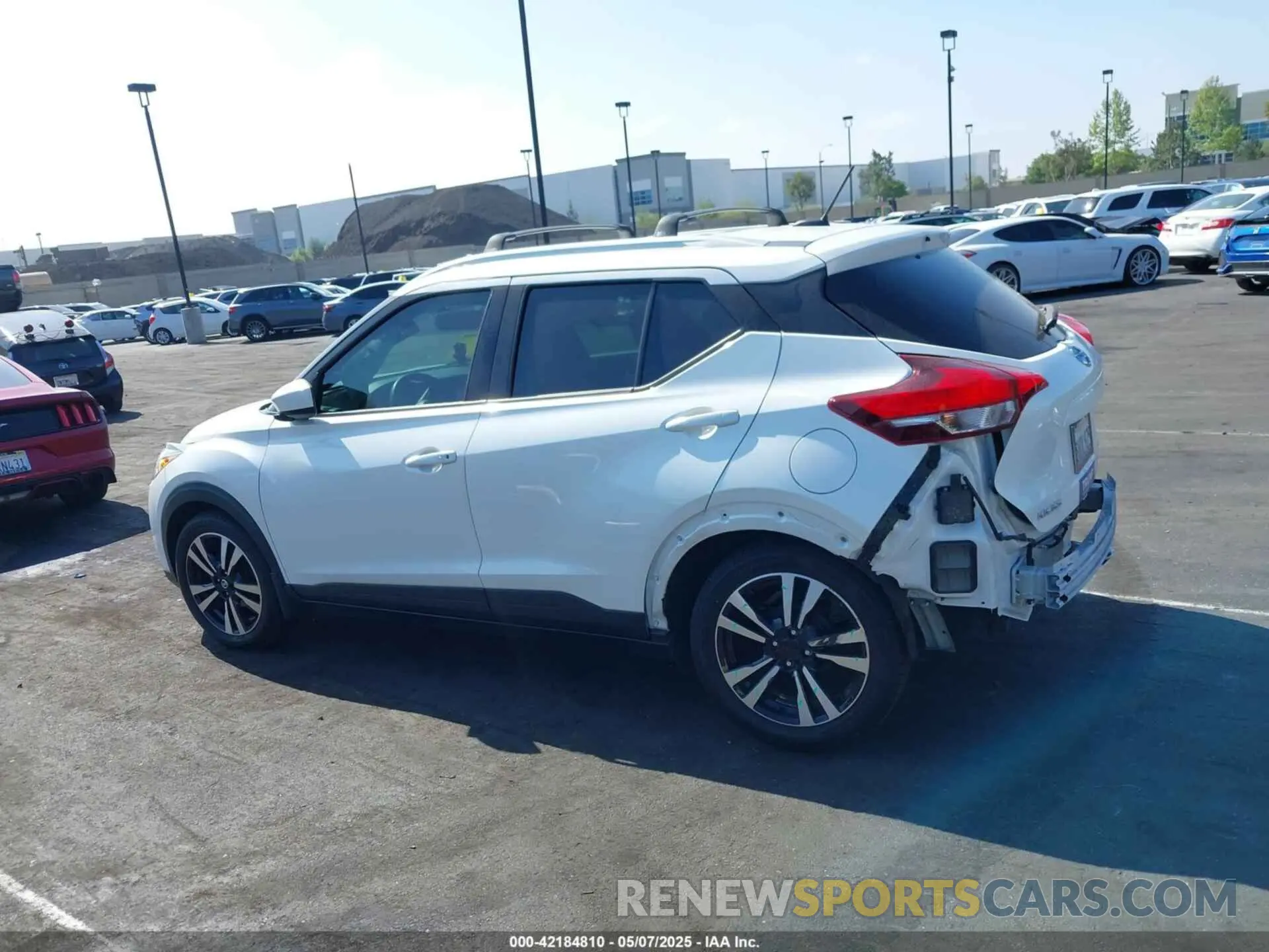 15 fotografías del automóvil dañado 3N1CP5CU0KL506943 NISSAN KICKS 2019