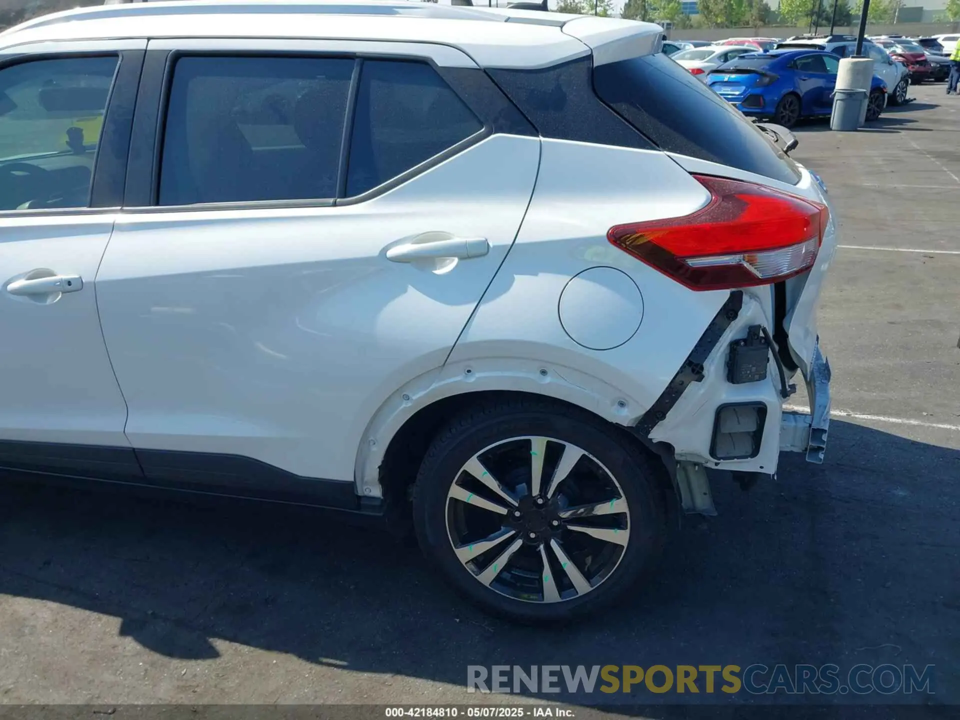 6 fotografías del automóvil dañado 3N1CP5CU0KL506943 NISSAN KICKS 2019
