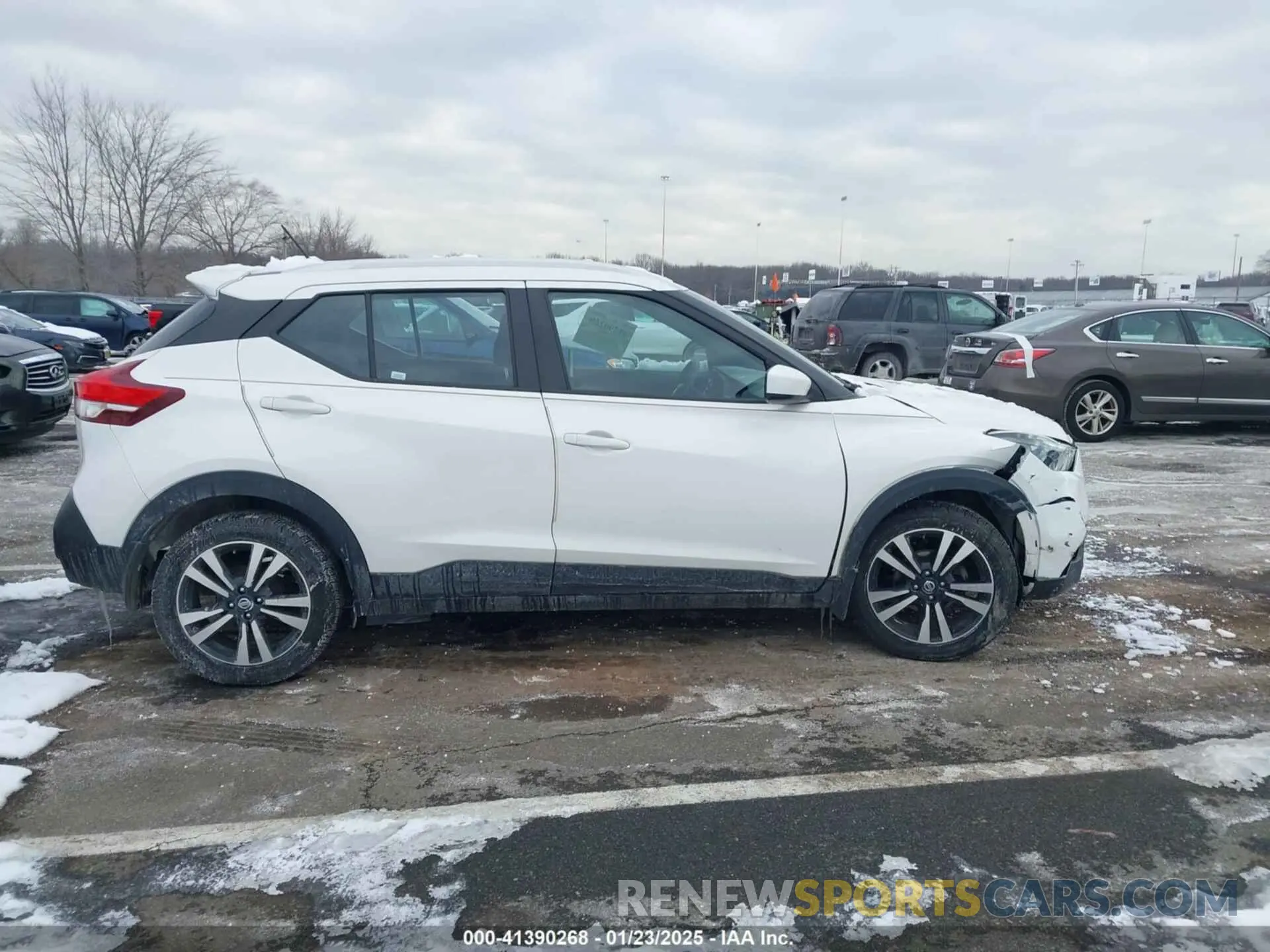 13 fotografías del automóvil dañado 3N1CP5CU0KL542096 NISSAN KICKS 2019