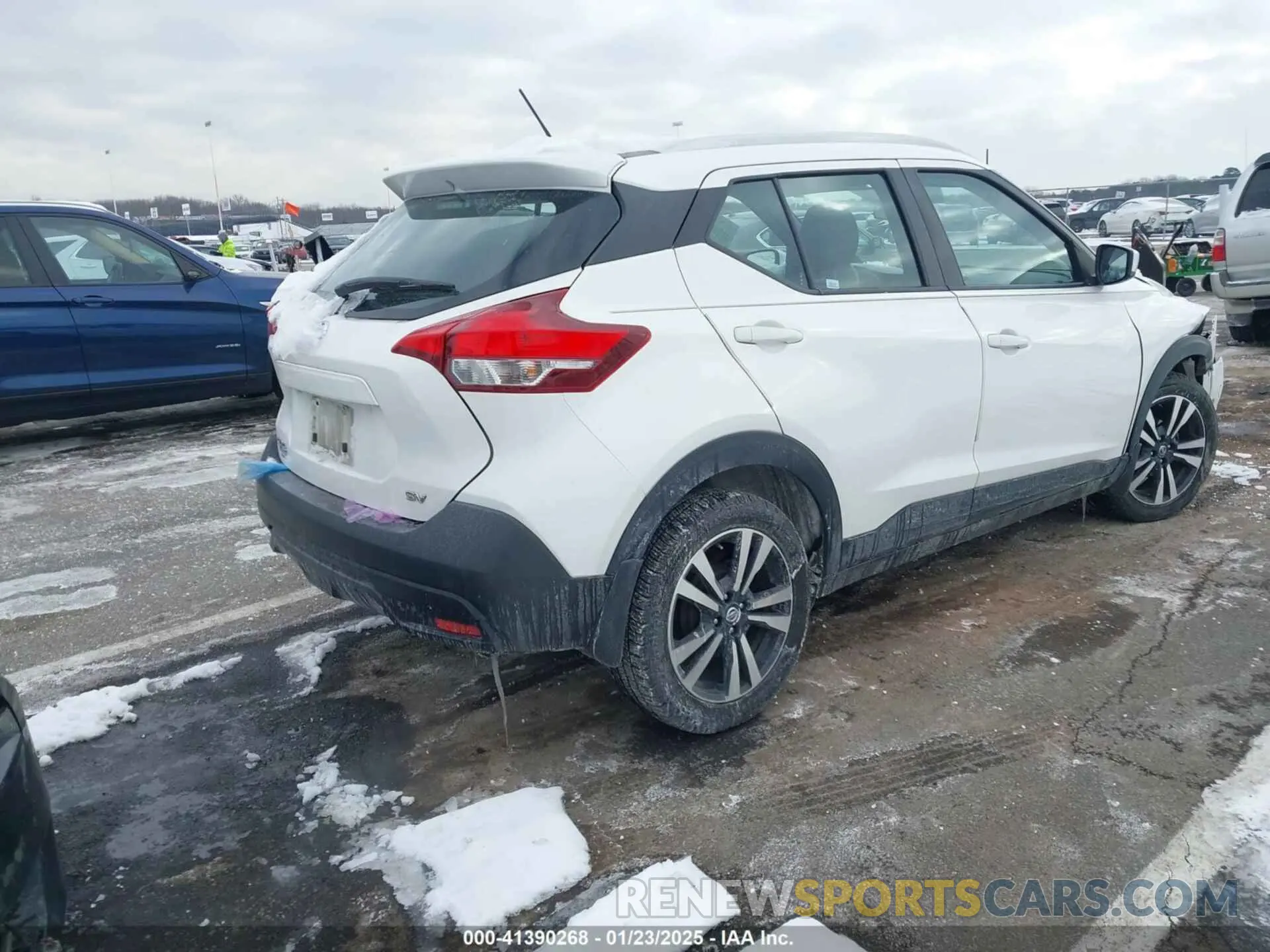 4 fotografías del automóvil dañado 3N1CP5CU0KL542096 NISSAN KICKS 2019