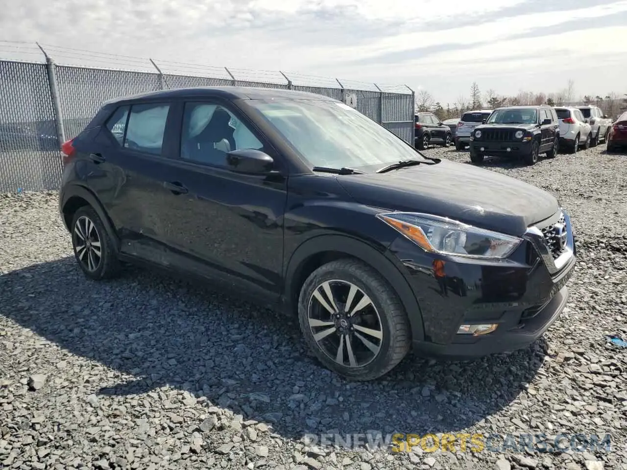 4 fotografías del automóvil dañado 3N1CP5CU0KL555771 NISSAN KICKS 2019