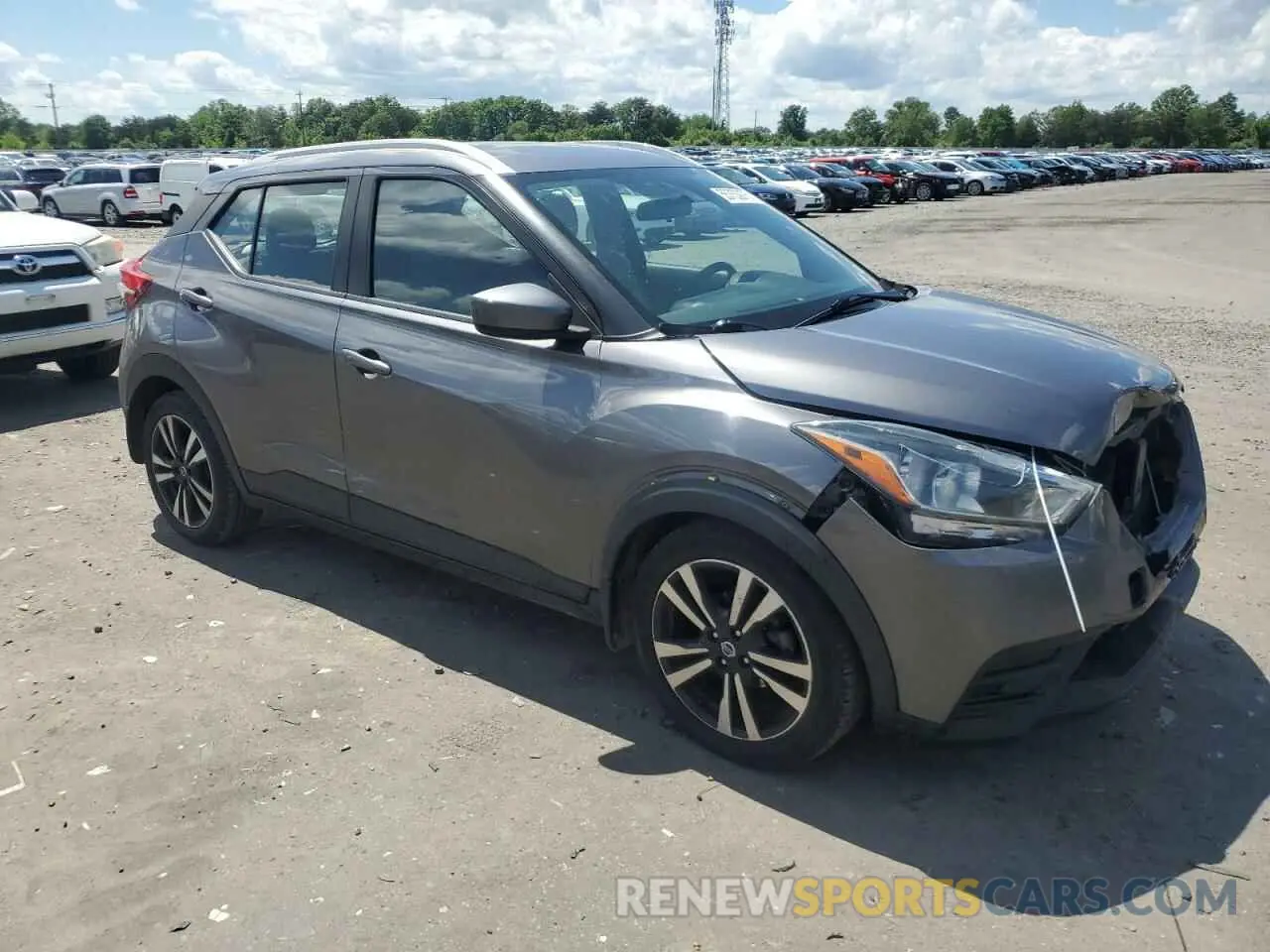 4 fotografías del automóvil dañado 3N1CP5CU1KL492776 NISSAN KICKS 2019