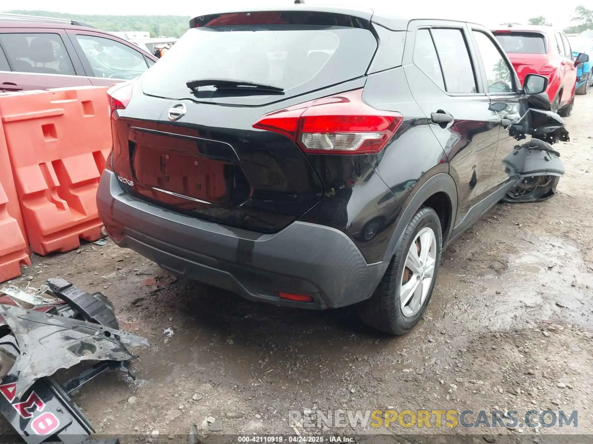4 fotografías del automóvil dañado 3N1CP5CU1KL565631 NISSAN KICKS 2019