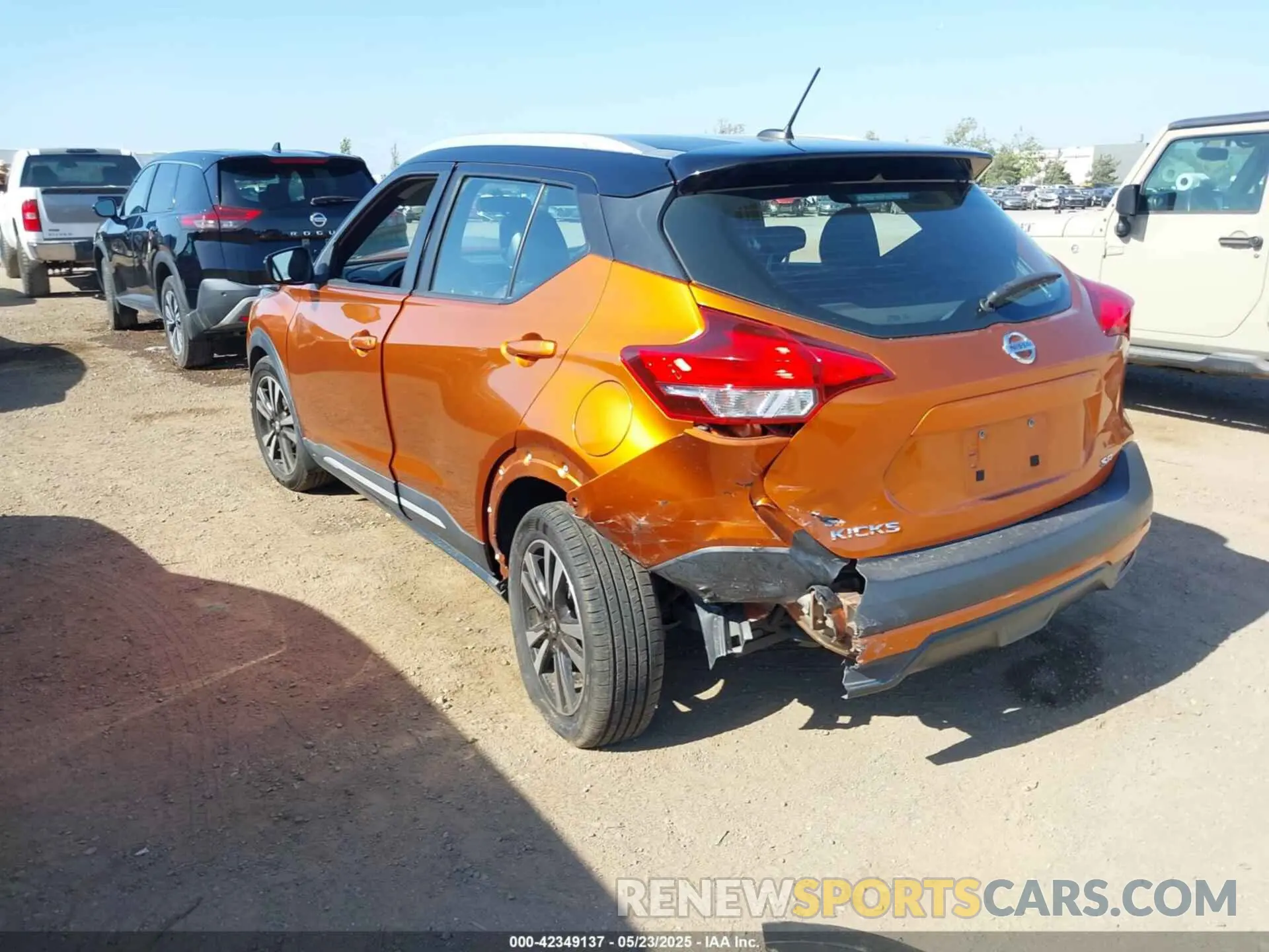 3 fotografías del automóvil dañado 3N1CP5CU1KL567444 NISSAN KICKS 2019