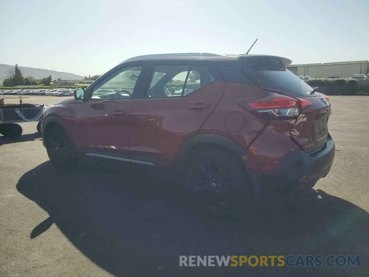 2 fotografías del automóvil dañado 3N1CP5CU2KL502036 NISSAN KICKS 2019