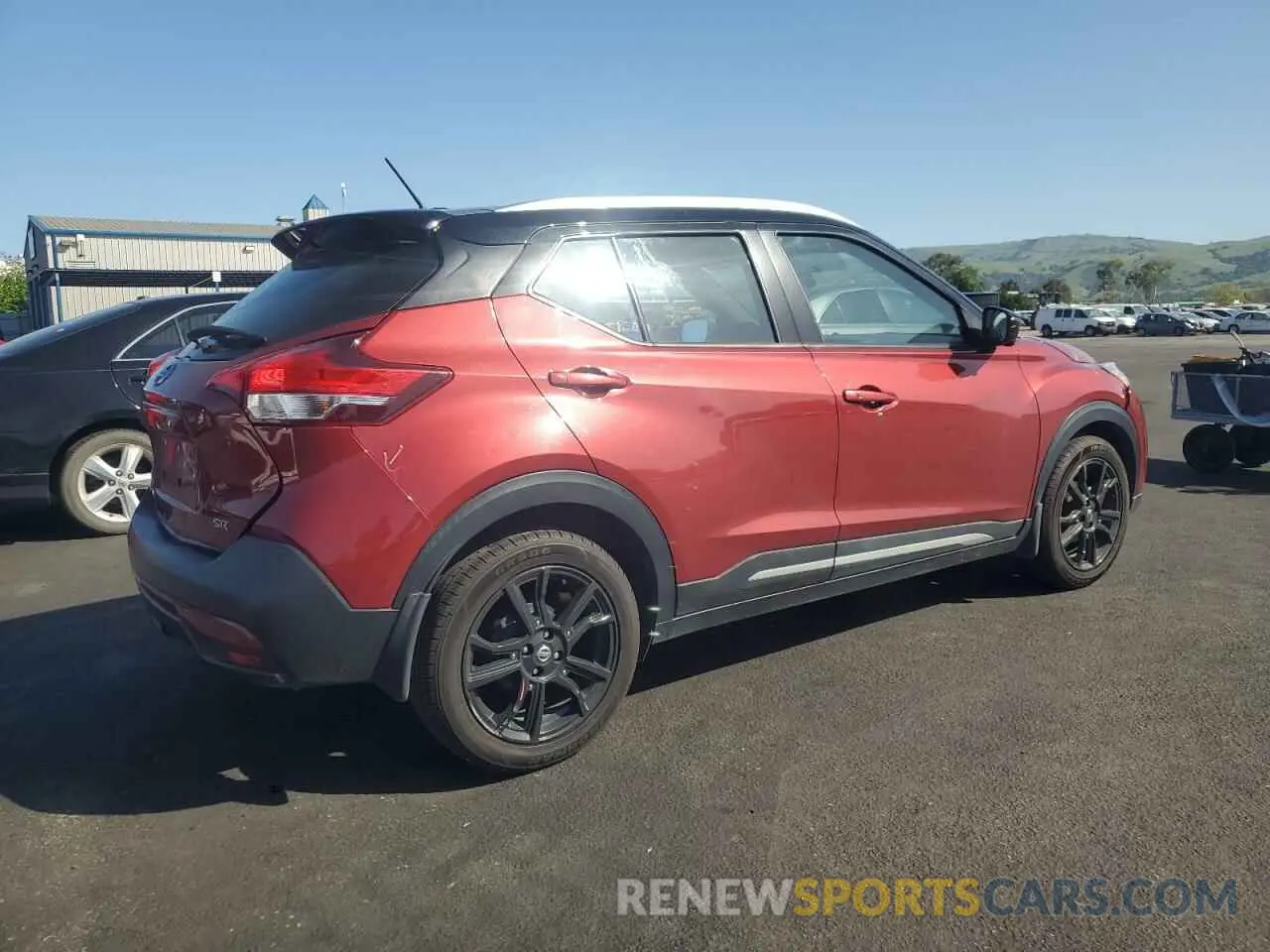 3 fotografías del automóvil dañado 3N1CP5CU2KL502036 NISSAN KICKS 2019