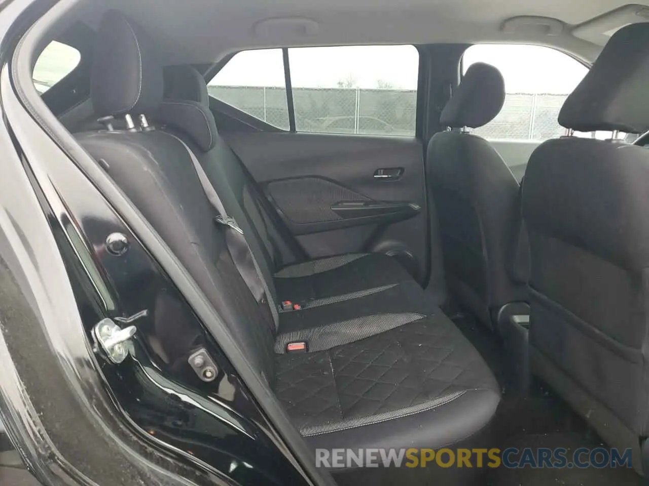11 fotografías del automóvil dañado 3N1CP5CU2KL517474 NISSAN KICKS 2019