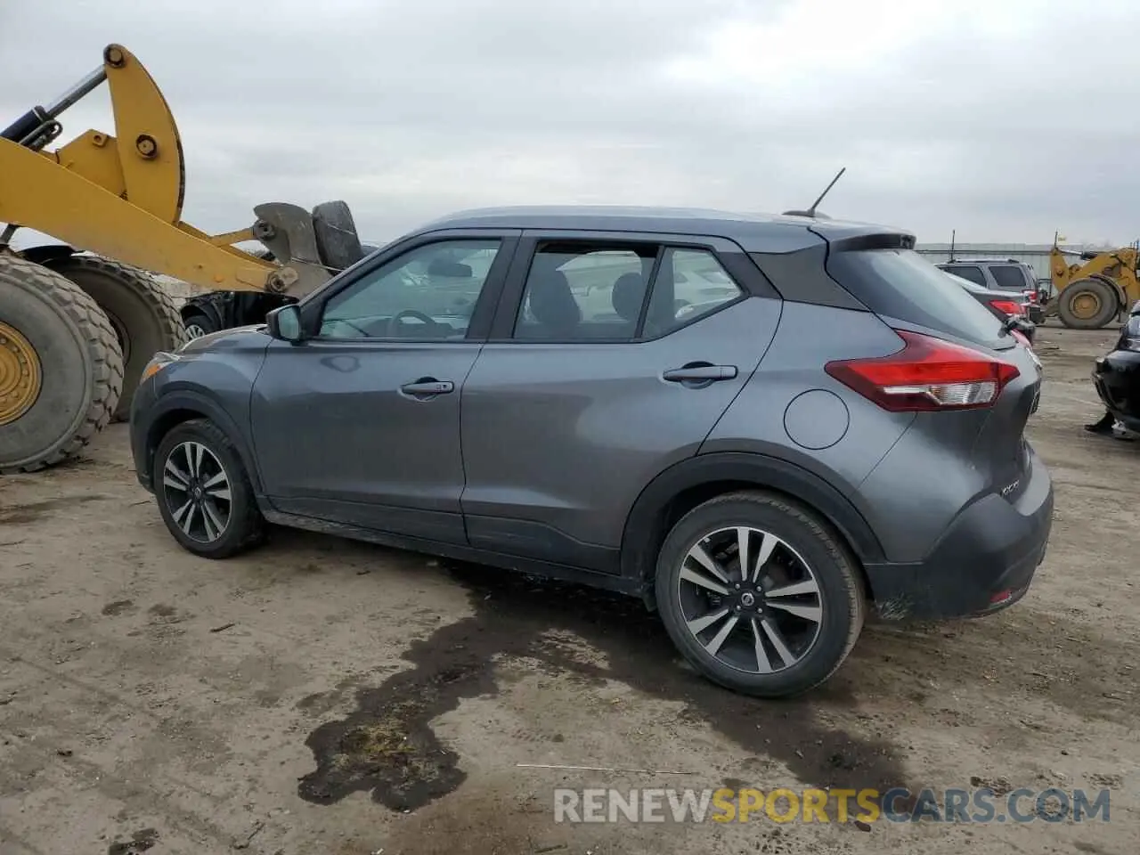2 fotografías del automóvil dañado 3N1CP5CU2KL553374 NISSAN KICKS 2019