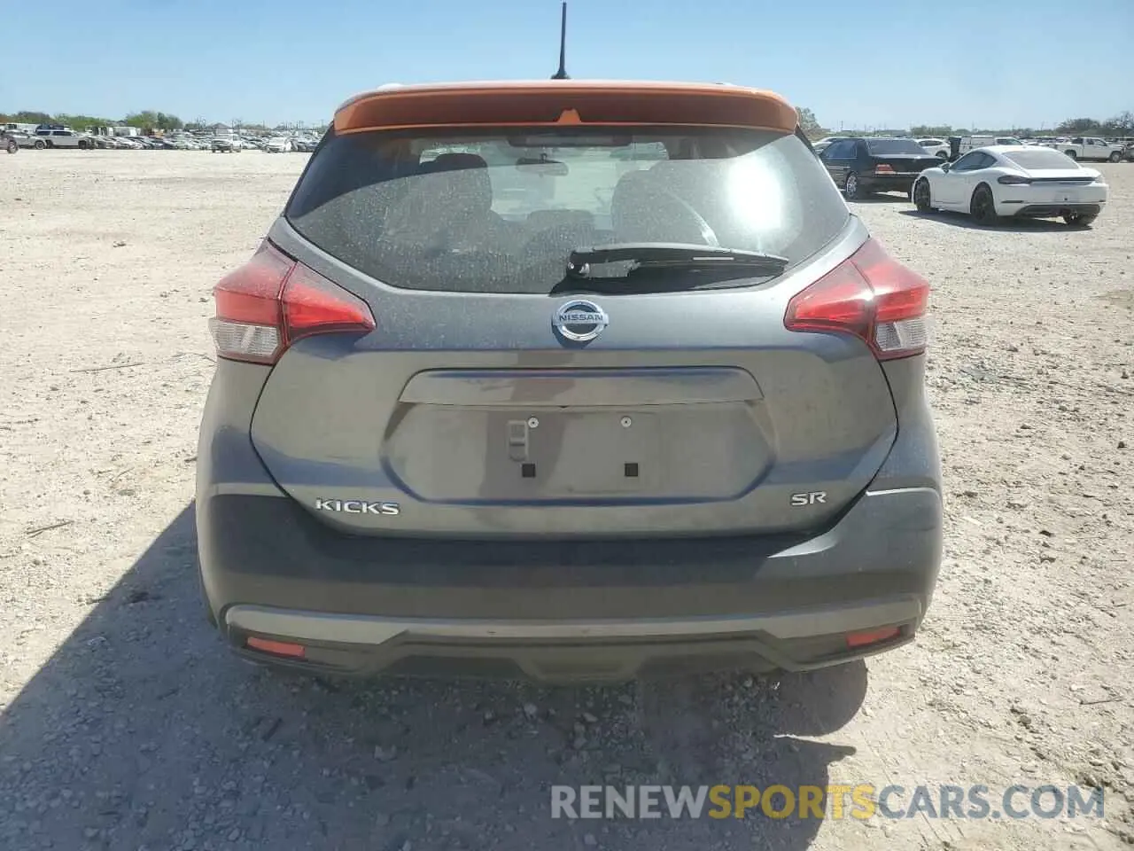 6 fotografías del automóvil dañado 3N1CP5CU2KL567453 NISSAN KICKS 2019