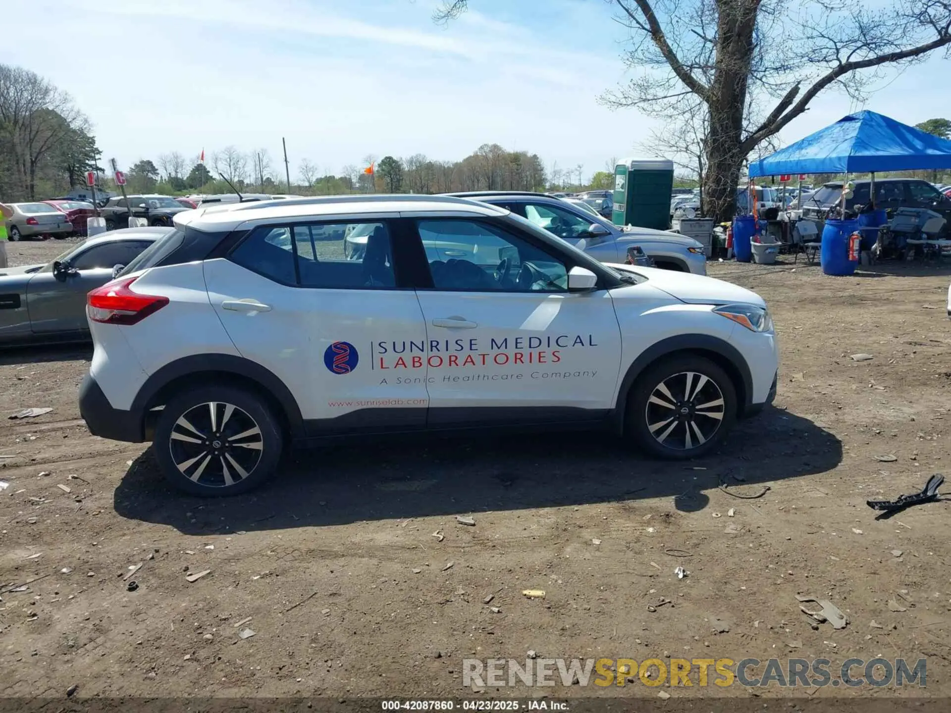 13 fotografías del automóvil dañado 3N1CP5CU3KL484582 NISSAN KICKS 2019