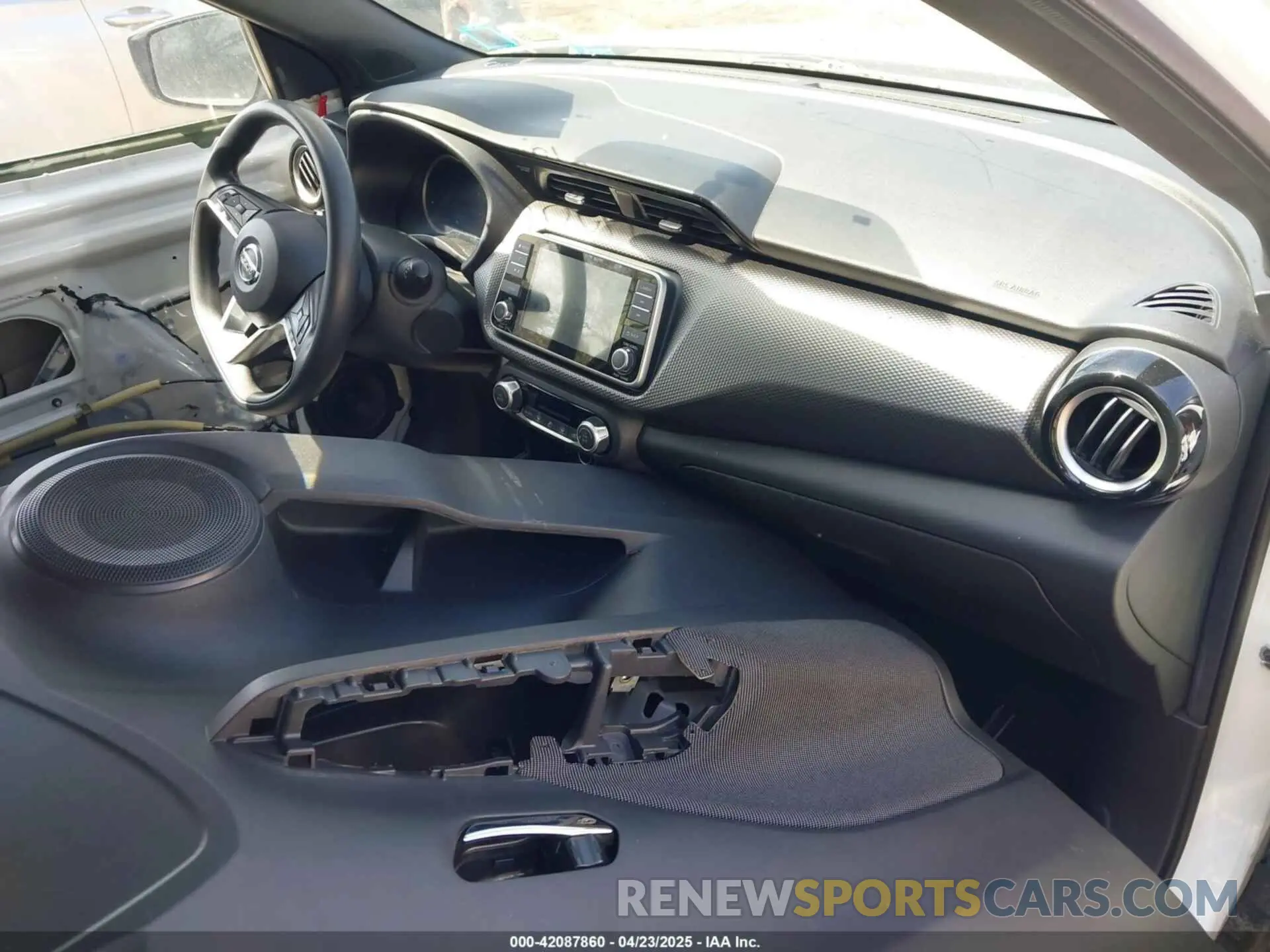 5 fotografías del automóvil dañado 3N1CP5CU3KL484582 NISSAN KICKS 2019